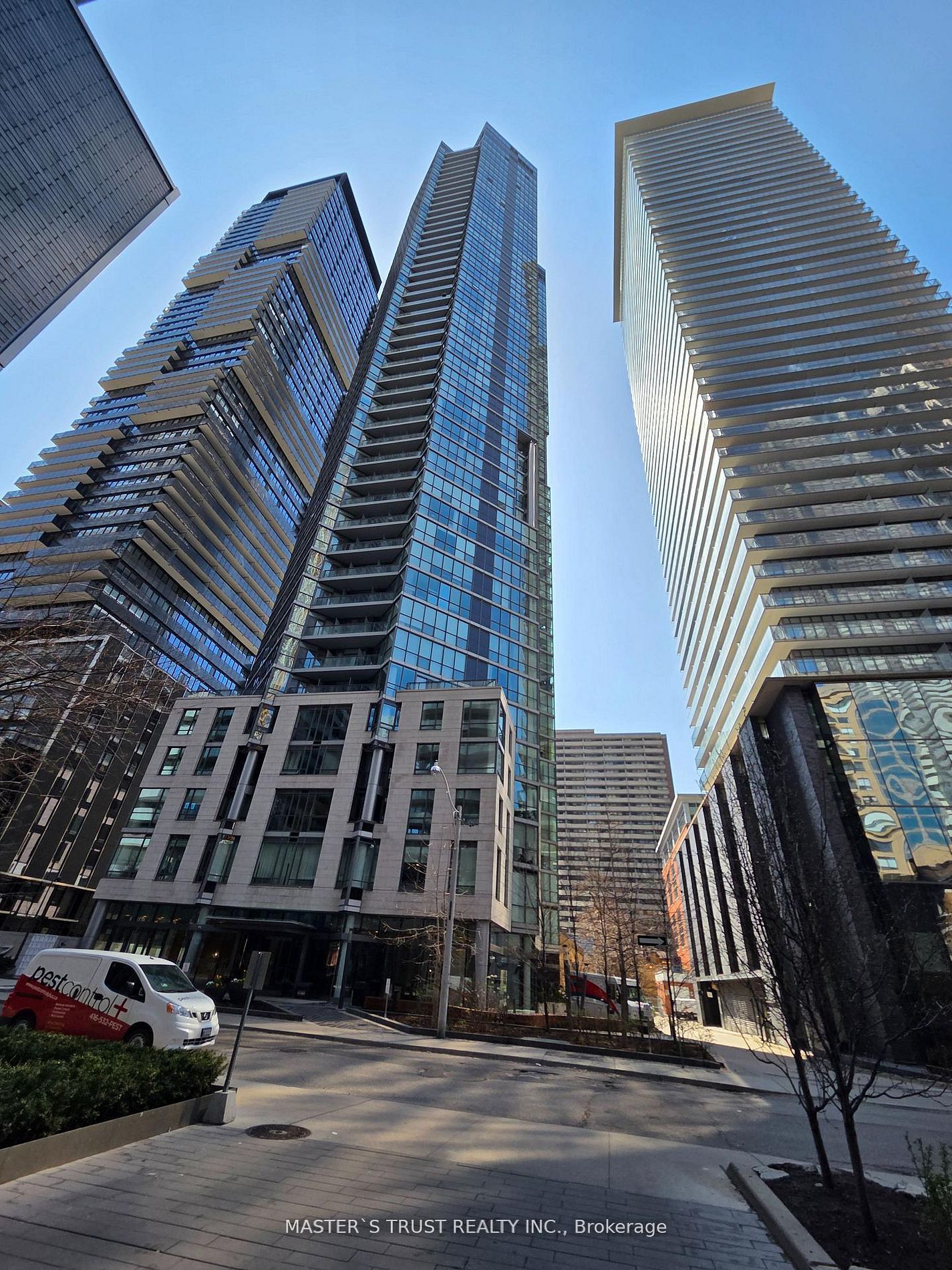 45 Charles Street S 310, Toronto, ON M4Y 0B8