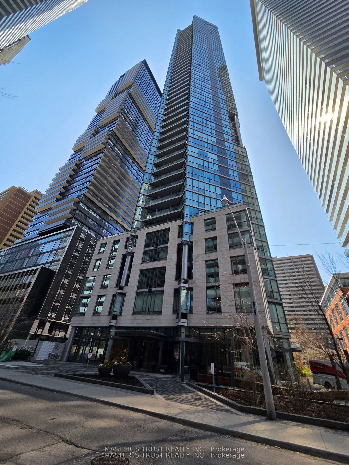 45 Charles Street S 310, Toronto, ON M4Y 0B8 photo 2