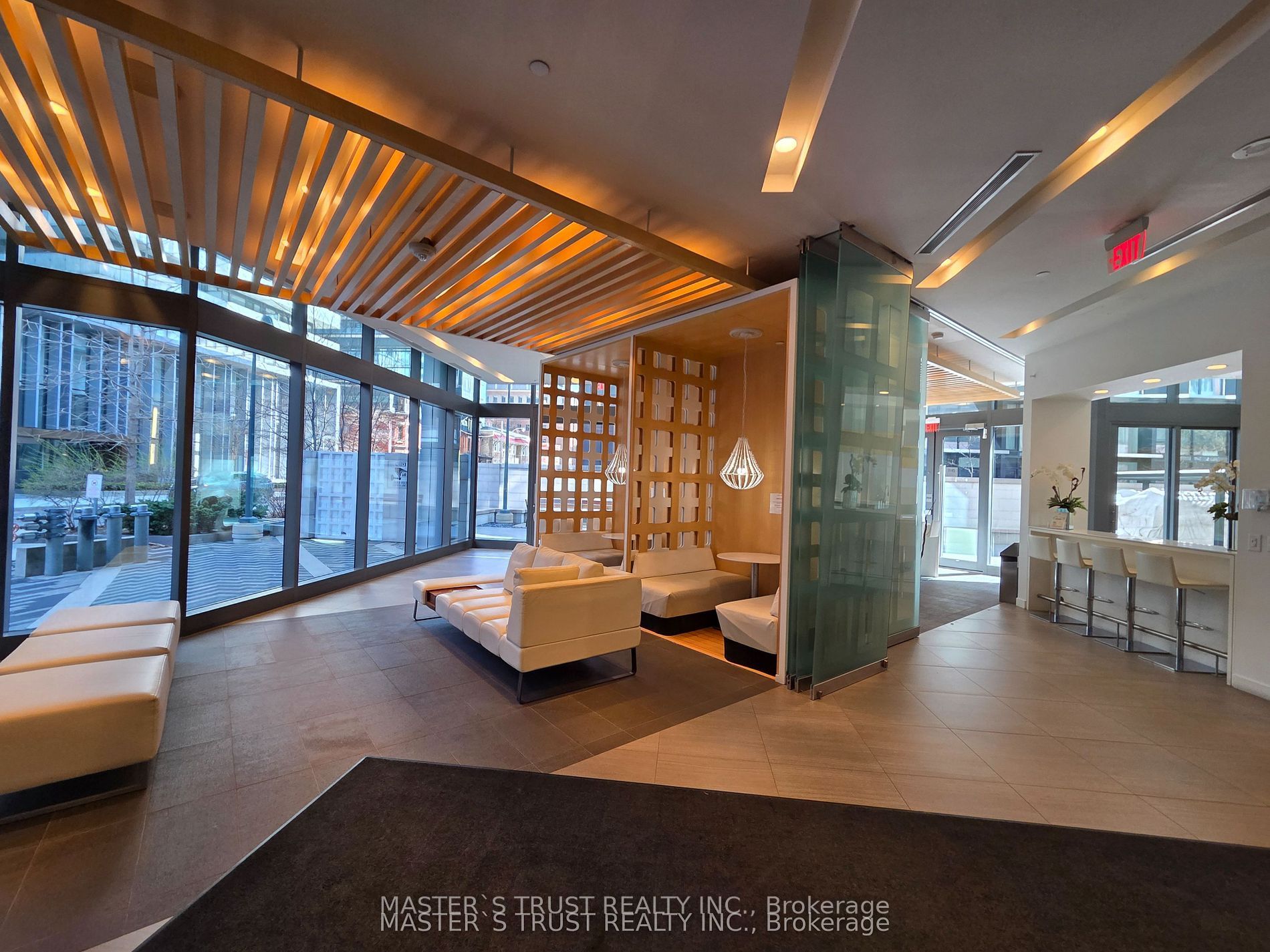 45 Charles Street S 310, Toronto, ON M4Y 0B8 photo 4