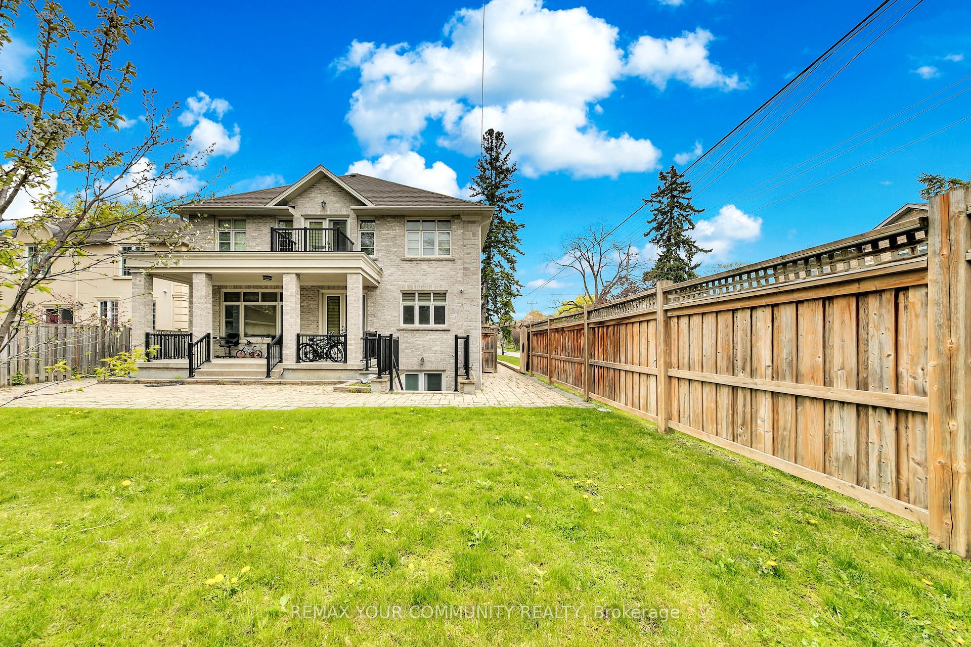 179 greenfield Avenue, Toronto, ON M2N 3E1