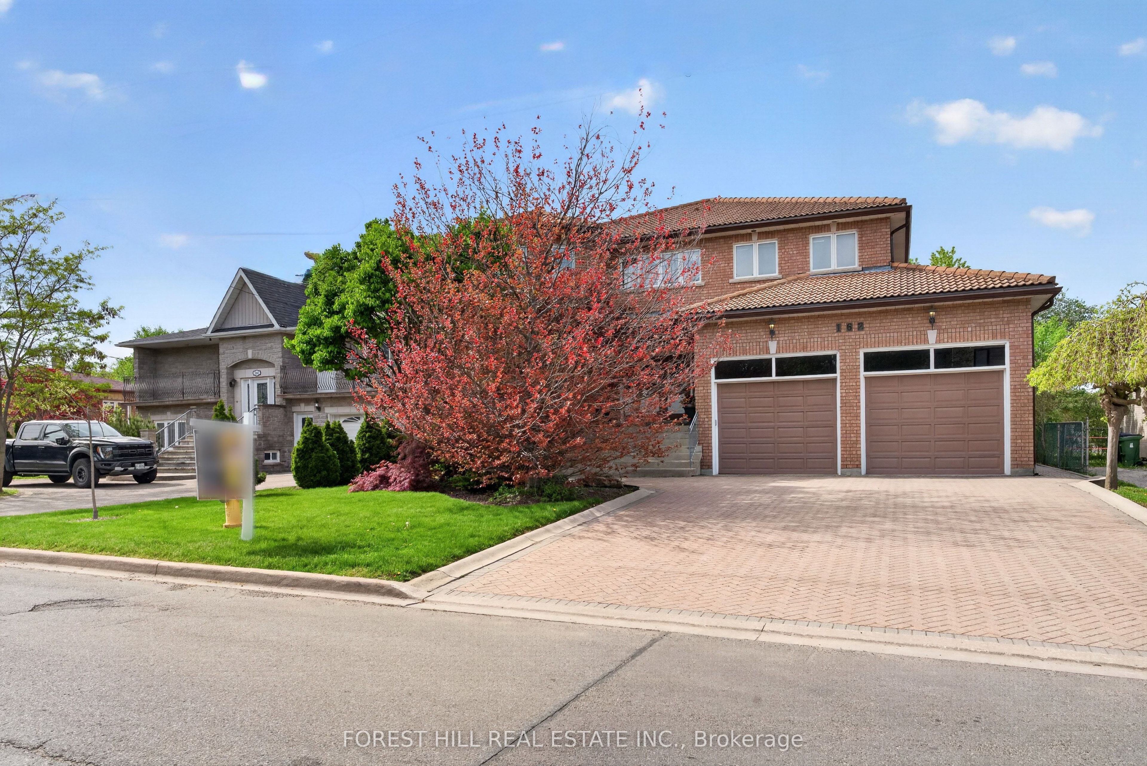 162 Codsell Avenue, Toronto, ON M3H 3W6 photo 2