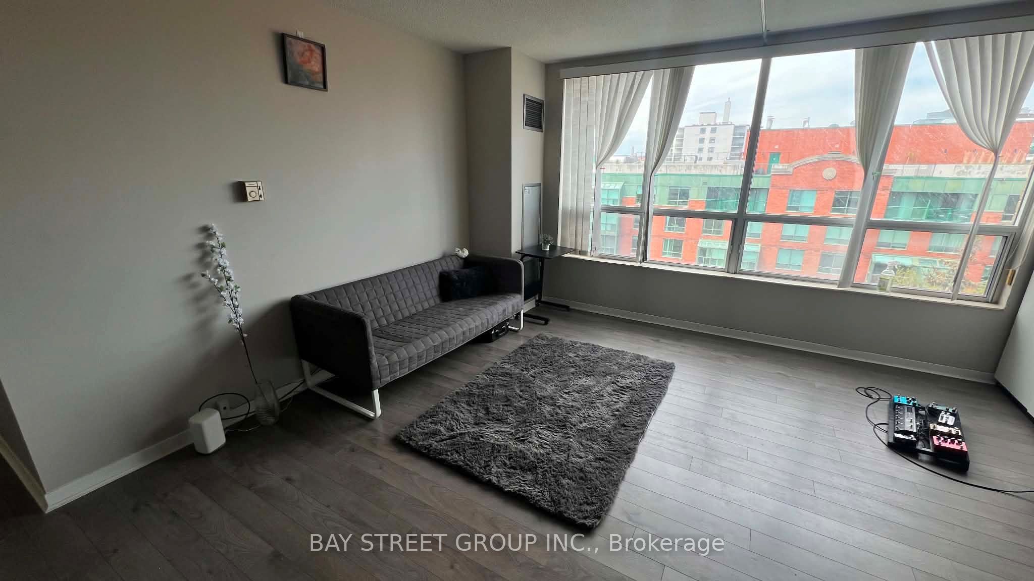 284 Bloor Street W 902, Toronto, ON M5S 3B8 photo 4