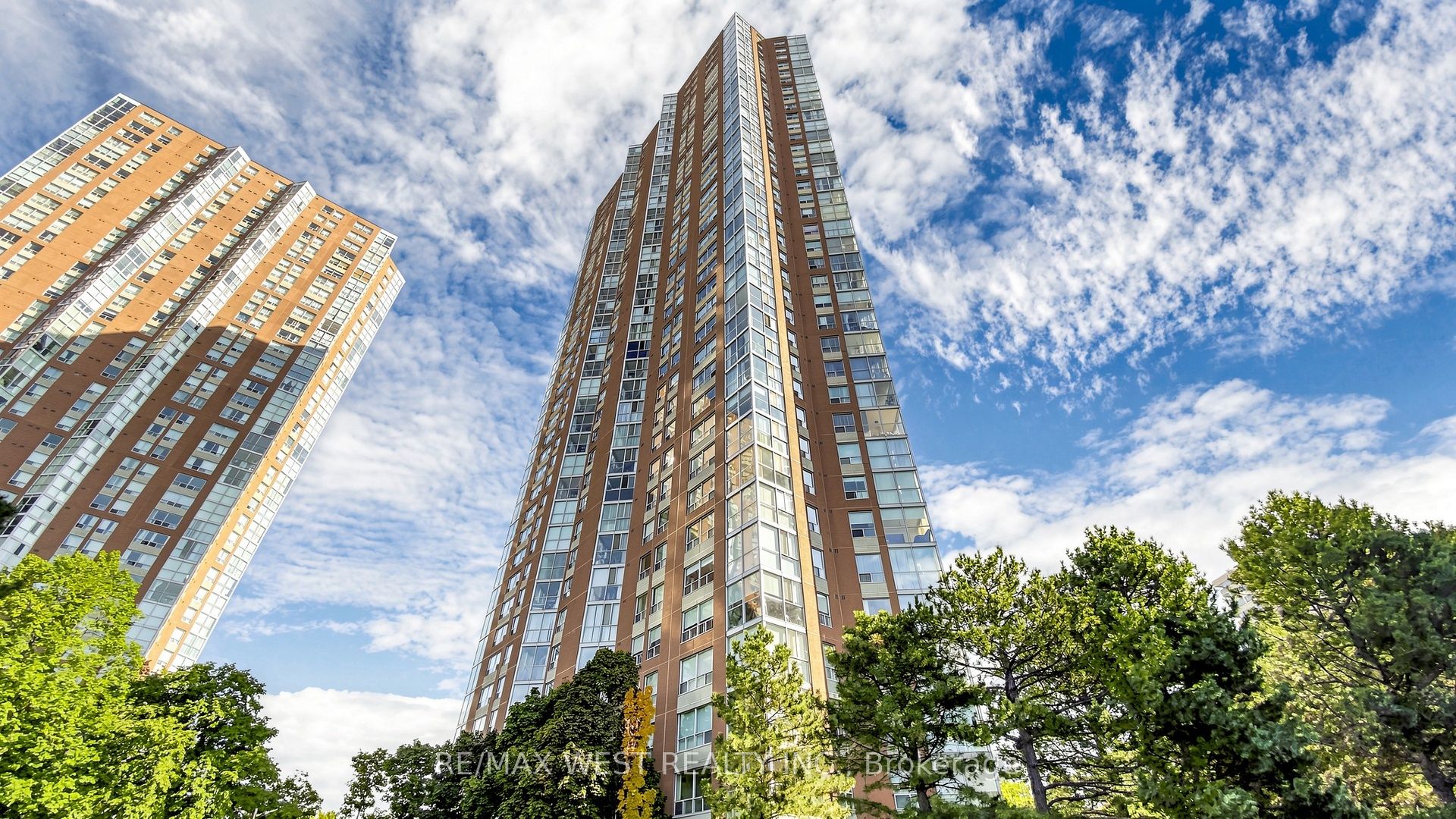 5 Concorde Place 1302, Toronto, ON M3C 3M8 photo 3