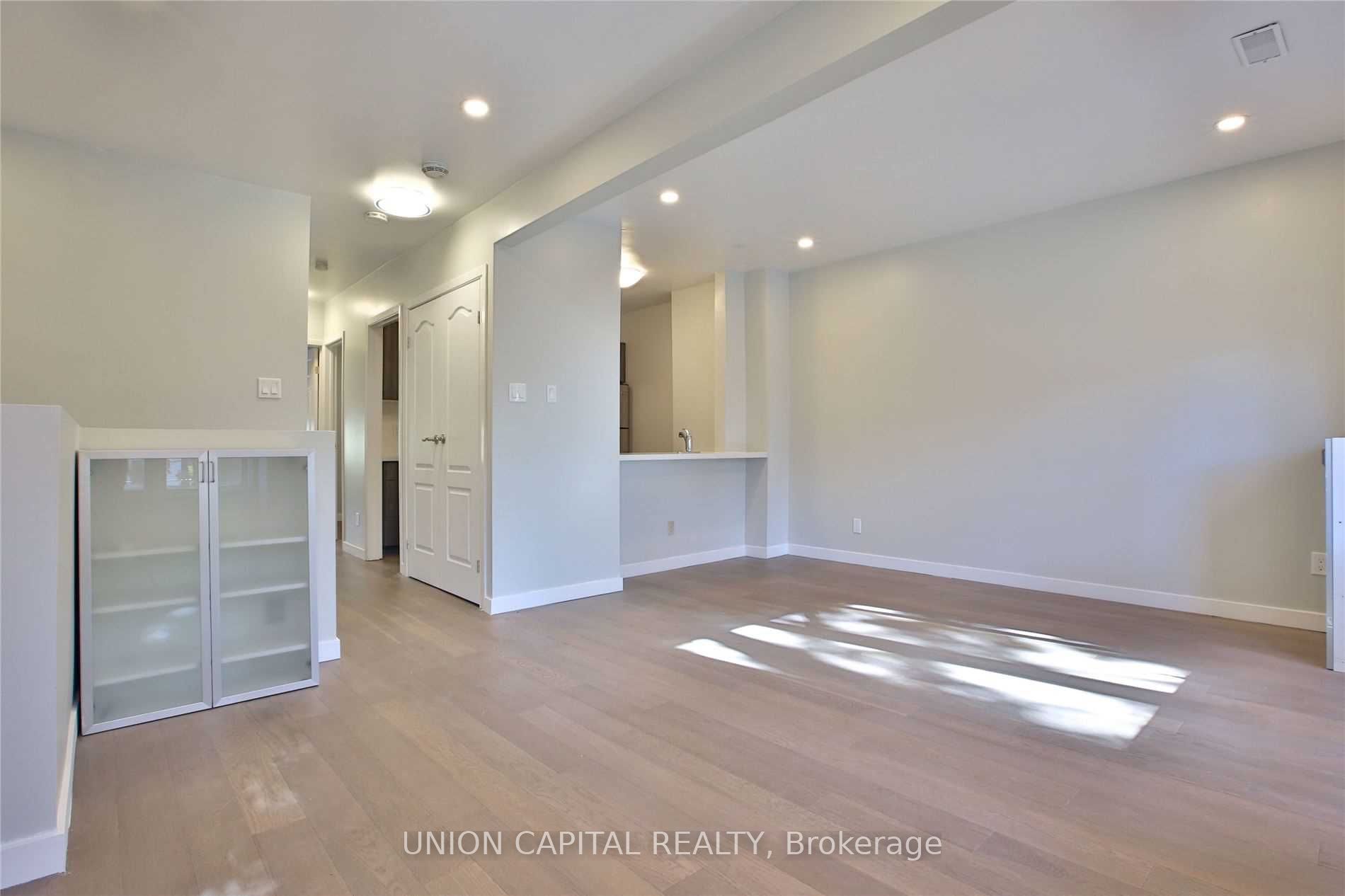 366 Balliol Street Upper, Toronto, ON M4S 1E2 photo 2