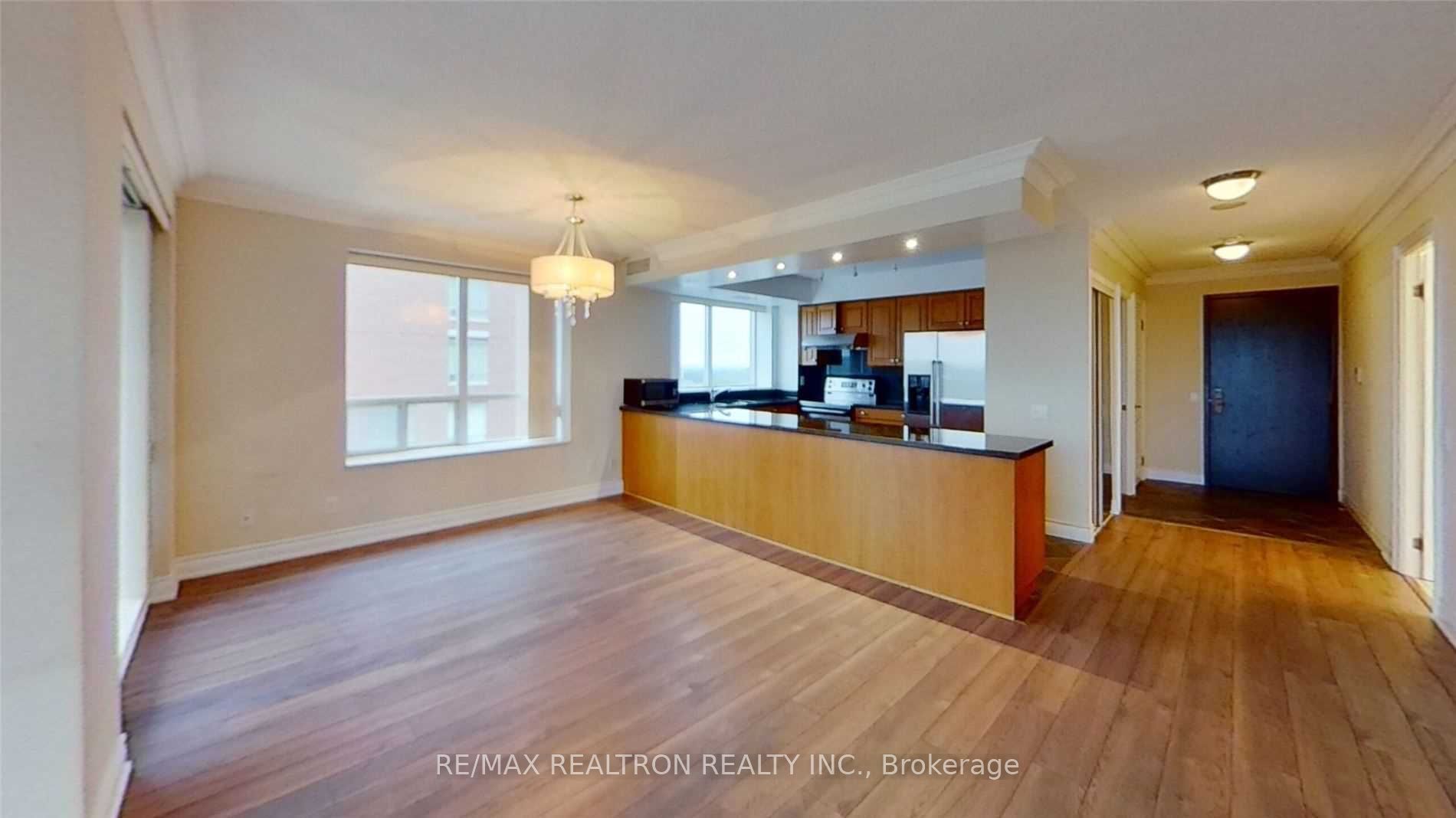 2 Clairtrell Road 1010, Toronto, ON M2N 7H5