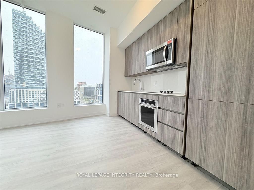 15 Richardson Street 1305, Toronto, ON M5A 0Y5 photo 3