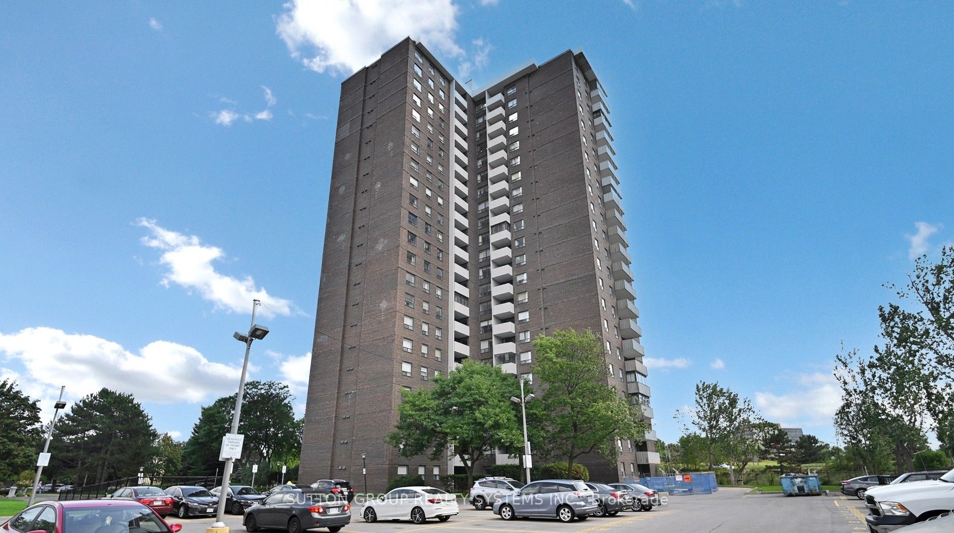 10 Muirhead Road 806, Toronto, ON M2J 4P9