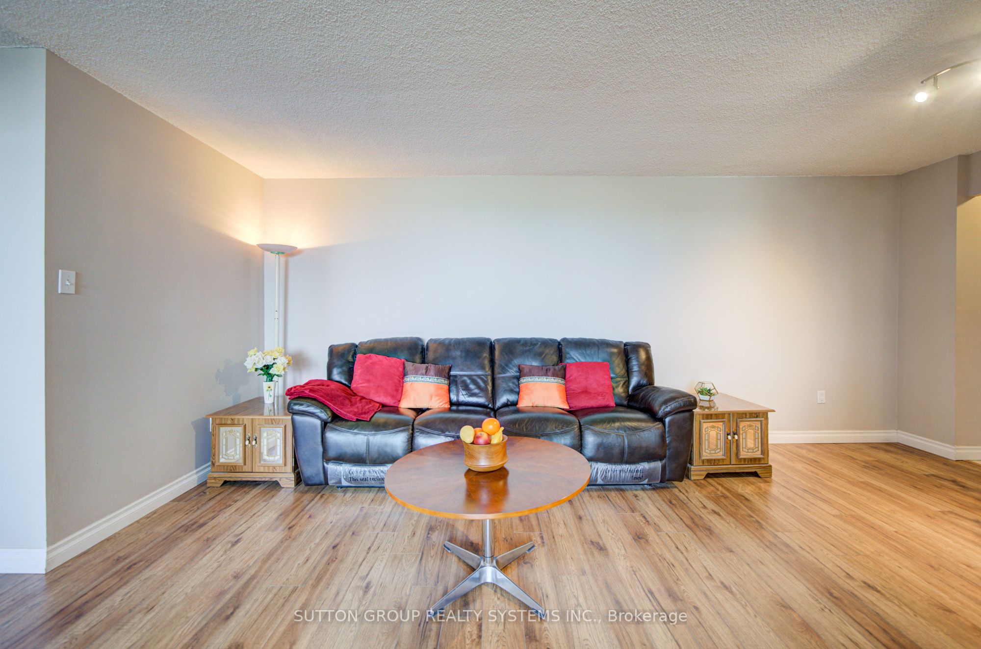 10 Muirhead Road 806, Toronto, ON M2J 4P9 photo 5