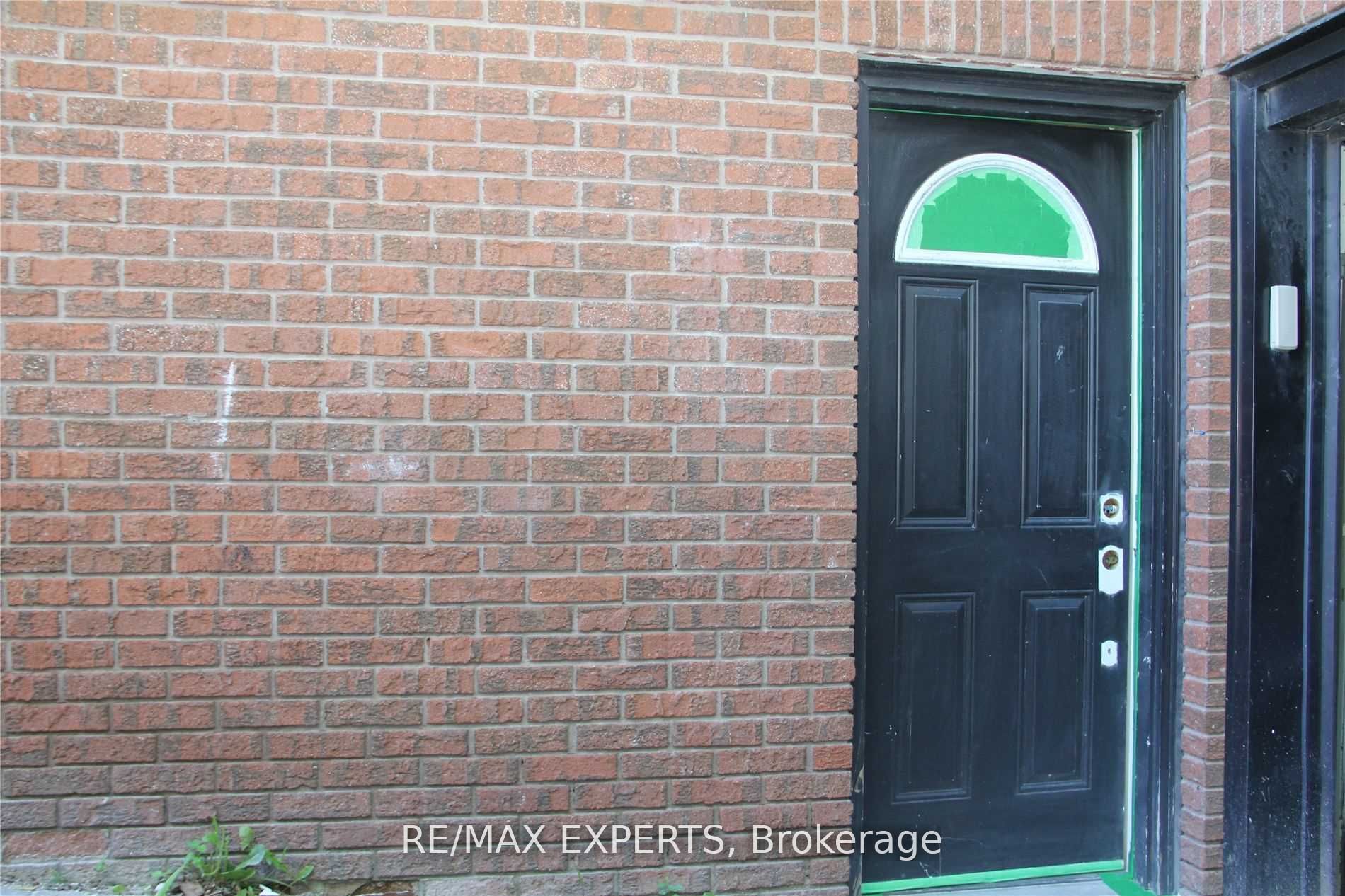 599 Glencairn Avenue Bsmt, Toronto, ON M6B 1Z6 photo 2