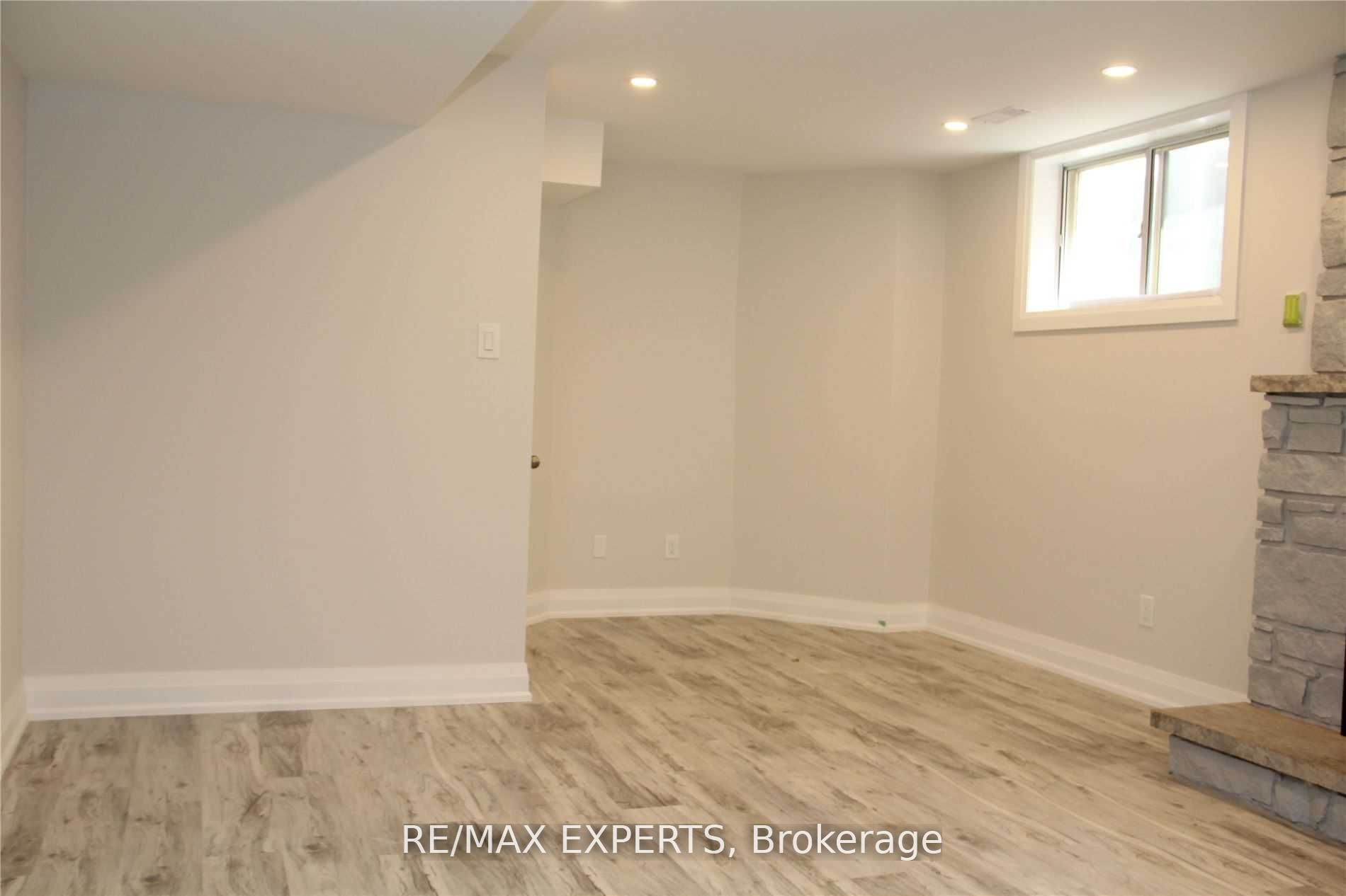 599 Glencairn Avenue Bsmt, Toronto, ON M6B 1Z6 photo 5