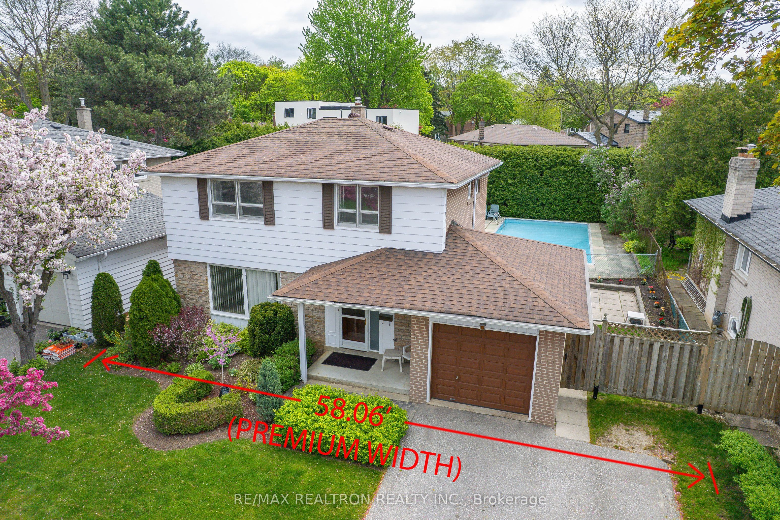 85 Clansman Boulevard, Toronto, ON M2H 1X7
