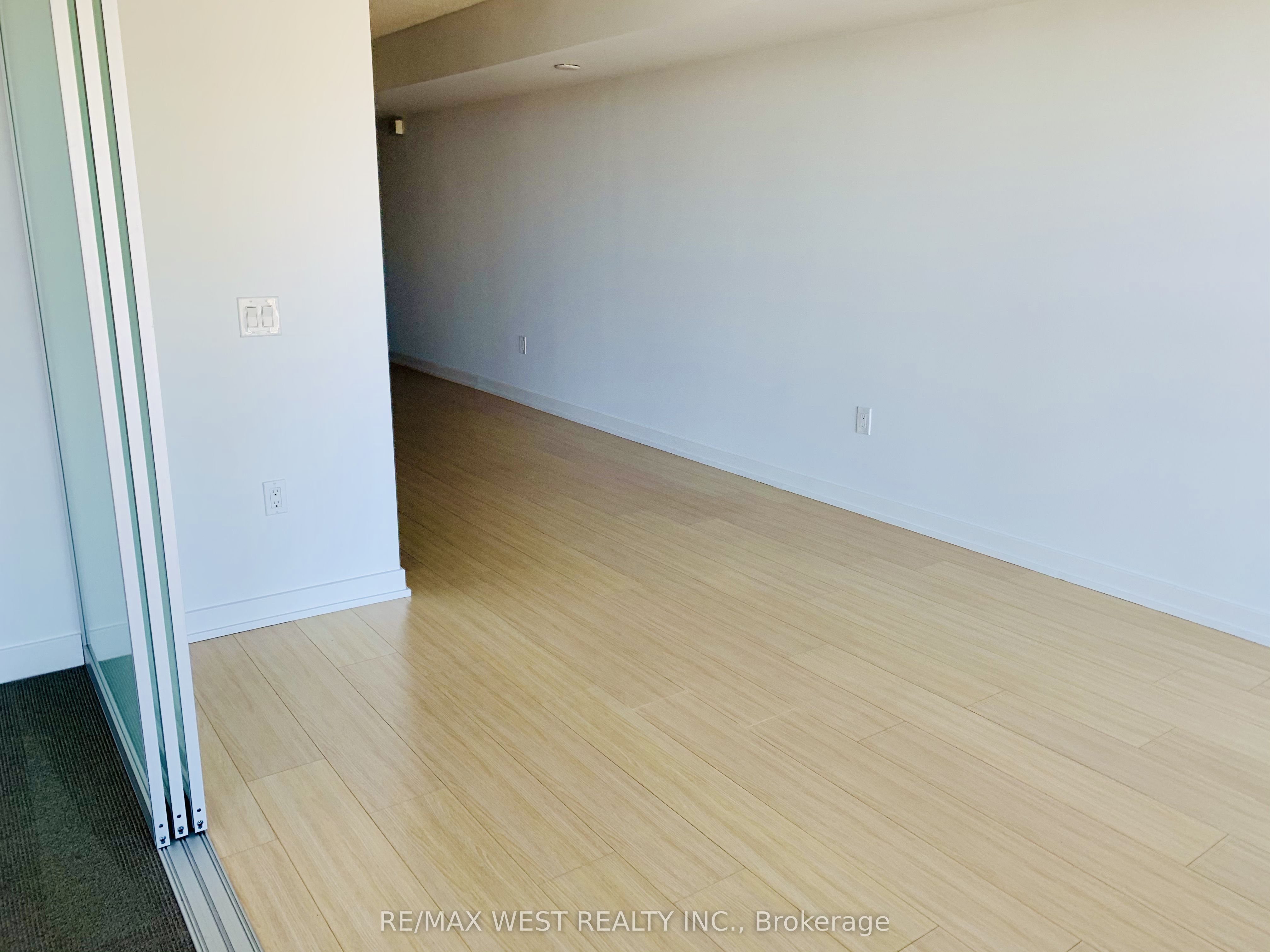 75 Queens Wharf Road 2902, Toronto, ON M5V 0J8 photo 4