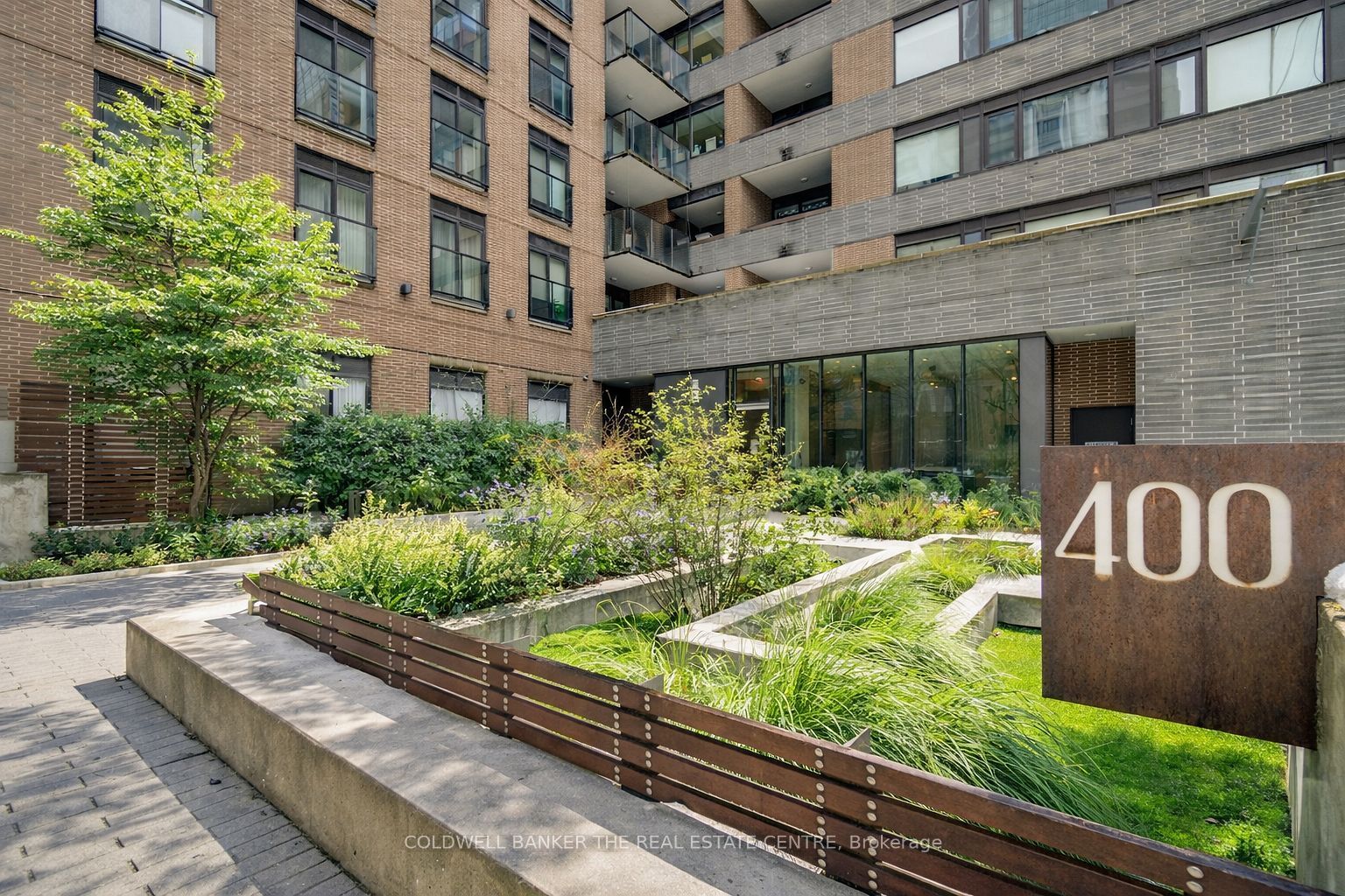 400 Wellington Street W 802, Toronto, ON M5V 0B5