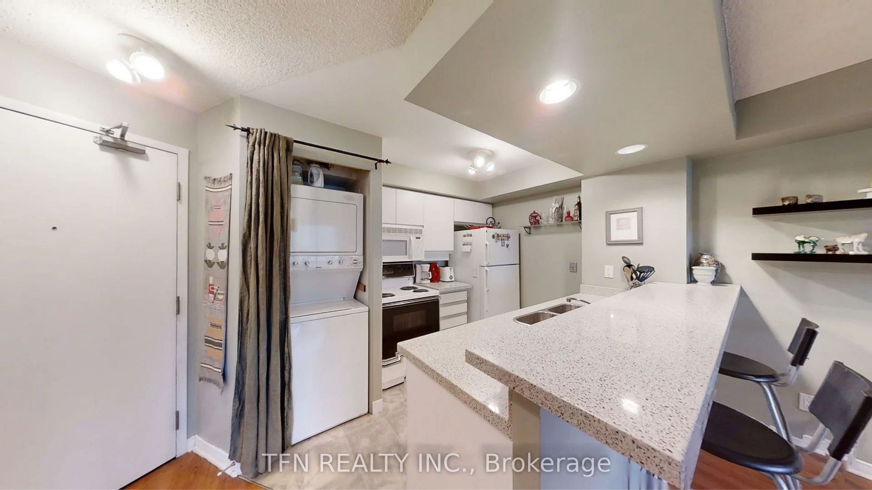 801 King Street W 712, Toronto, ON M5V 3C9 photo 5