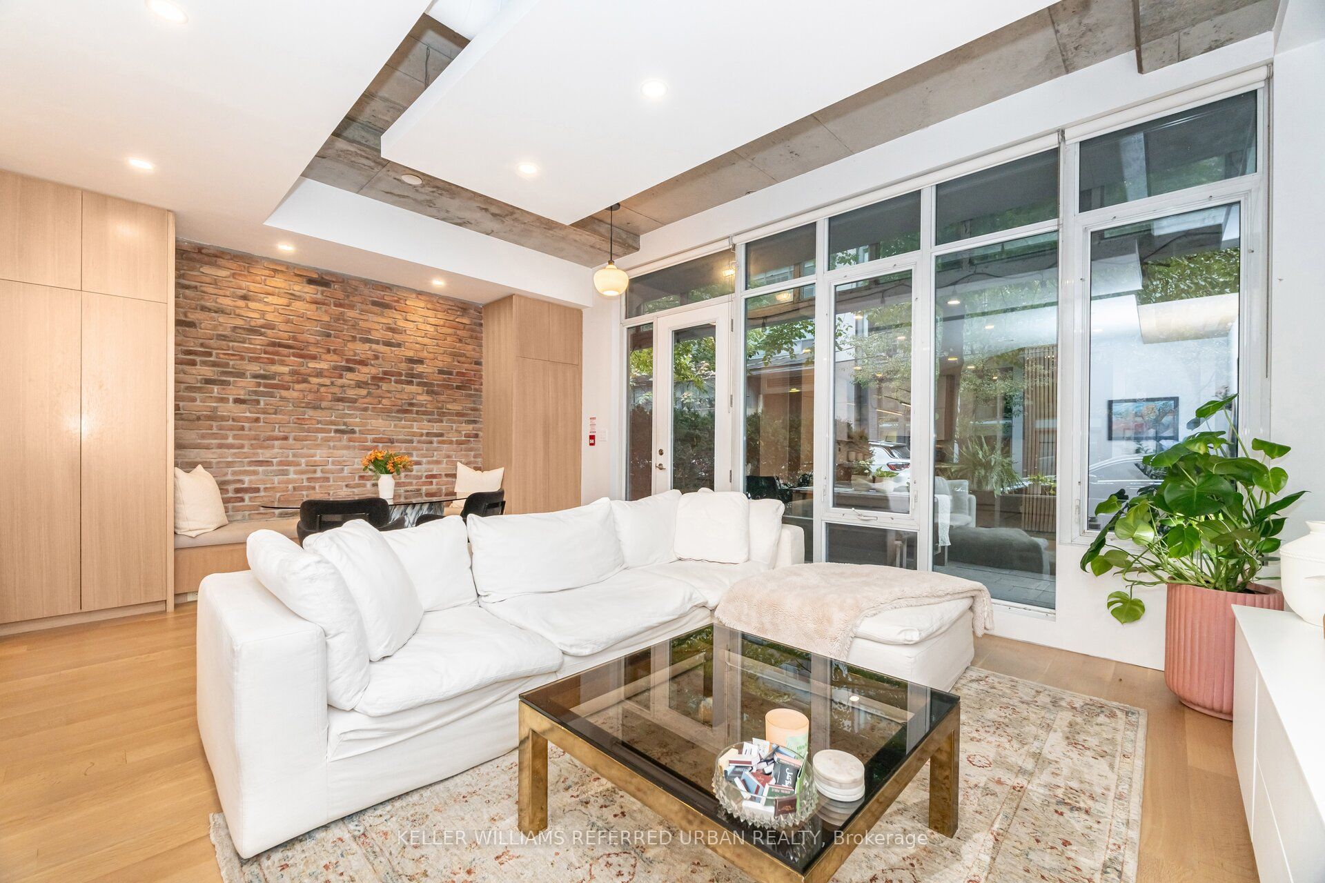 20 Stewart Street 103, Toronto, ON M5V 1H6 photo 2