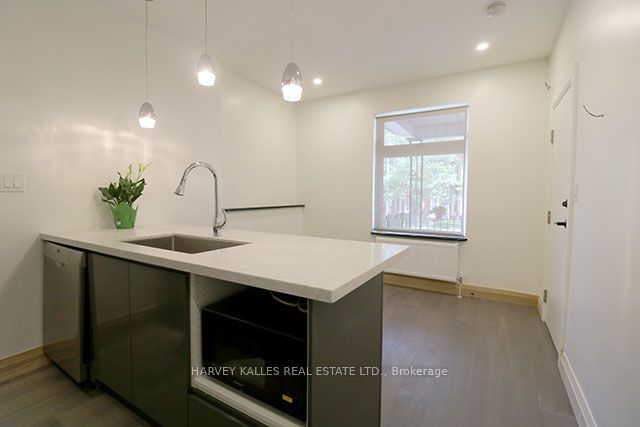 488 Lansdowne Avenue Main, Toronto, ON M6H 3Y3 photo 4