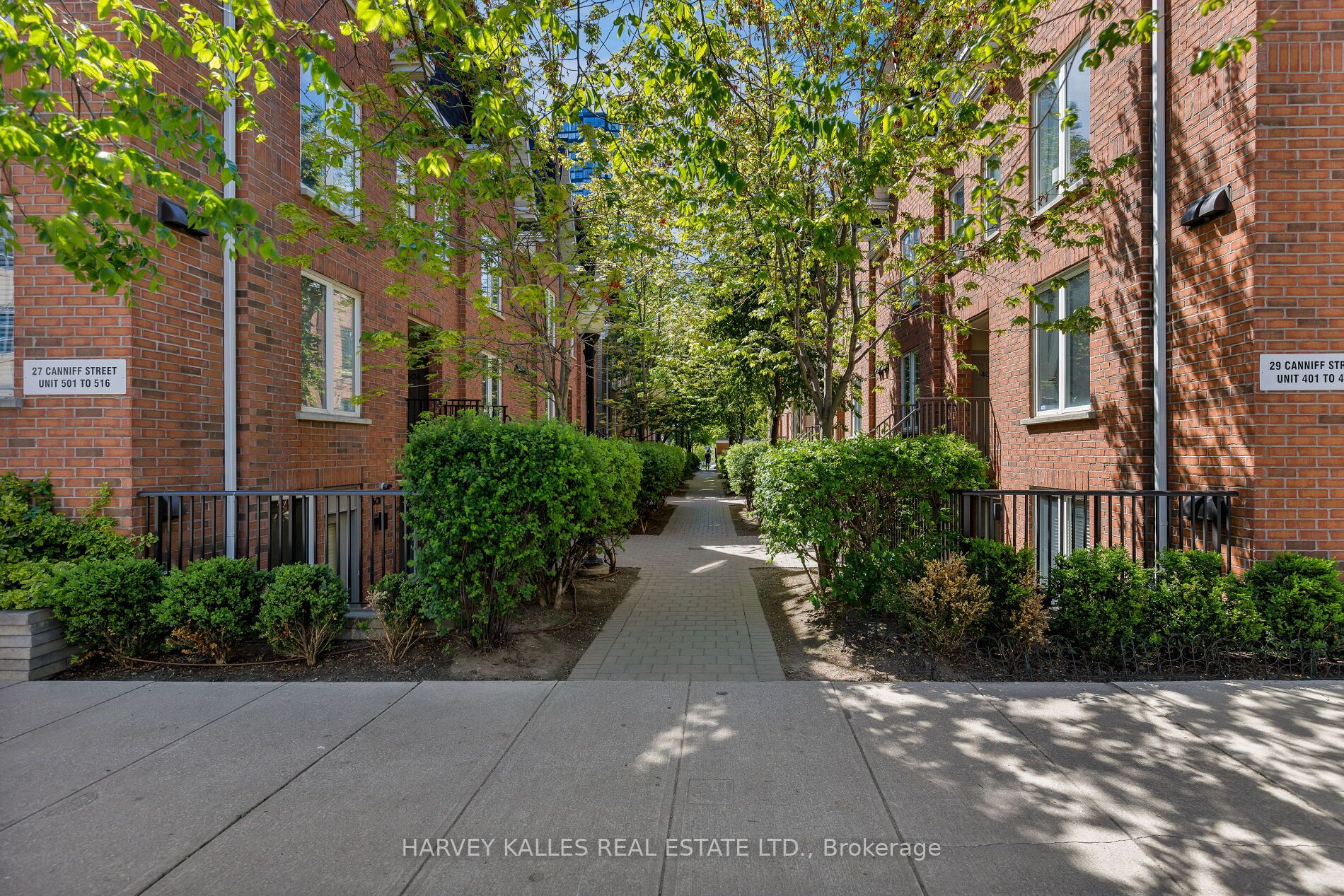 29 Canniff Street 405, Toronto, ON M6K 3M5 photo 3