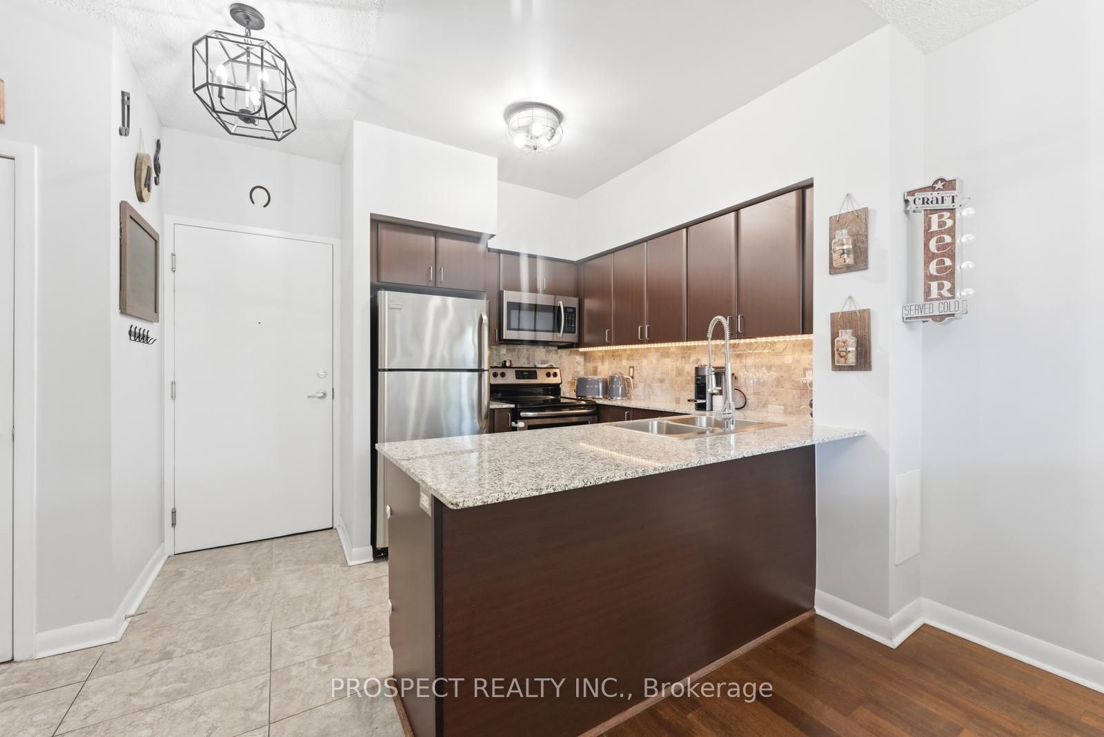 525 Wilson Avenue 129, Toronto, ON M3H 0A7 photo 5