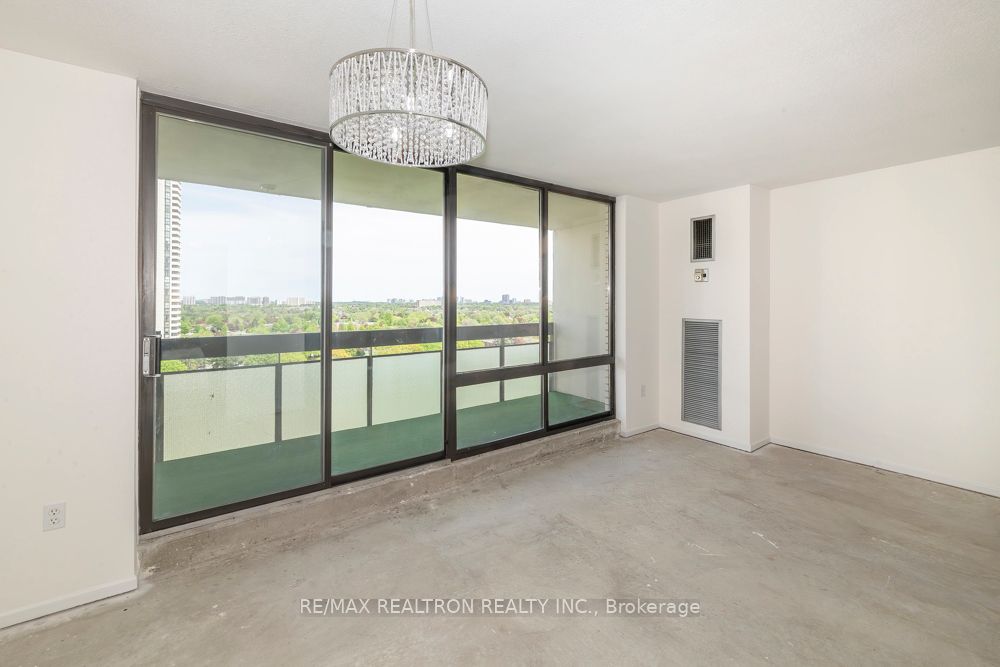 350 Seneca Hill Drive 1602, Toronto, ON M2J 4S7 photo 2