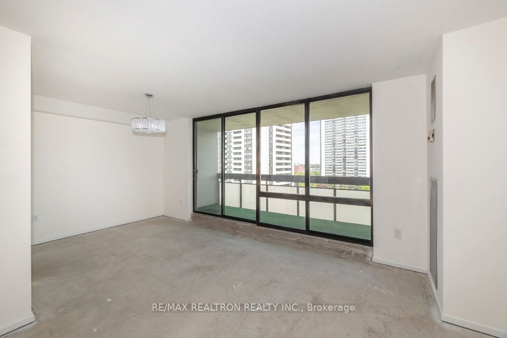 350 Seneca Hill Drive 1602, Toronto, ON M2J 4S7 photo 3