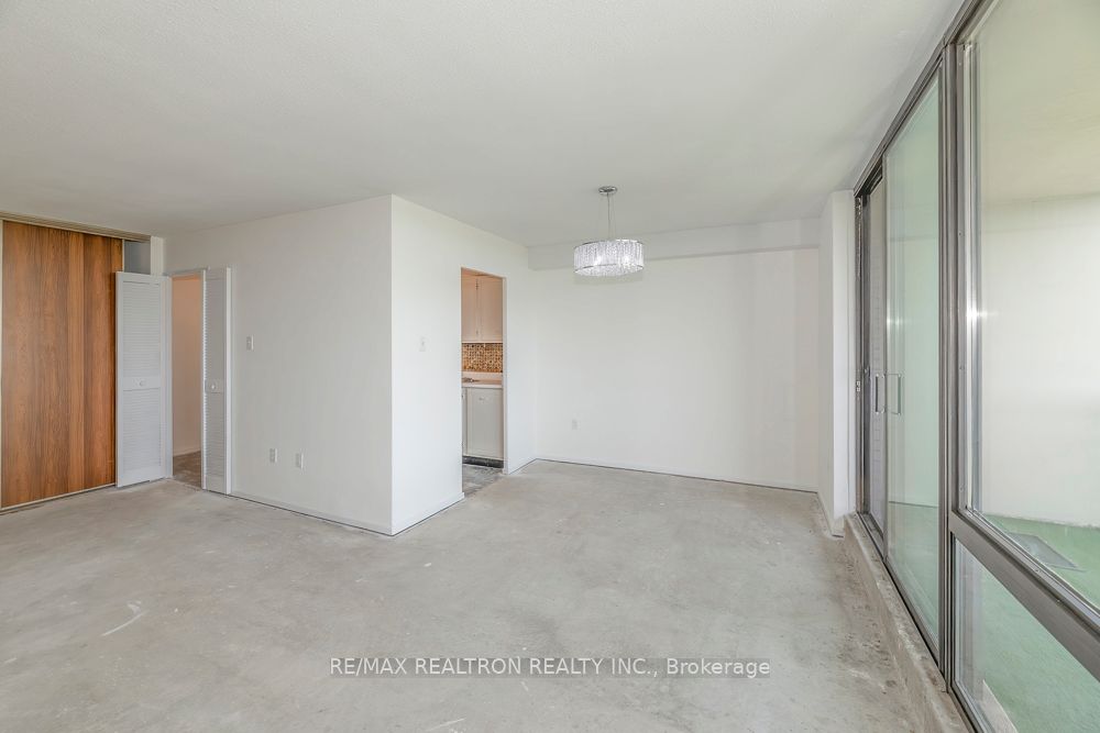 350 Seneca Hill Drive 1602, Toronto, ON M2J 4S7 photo 5