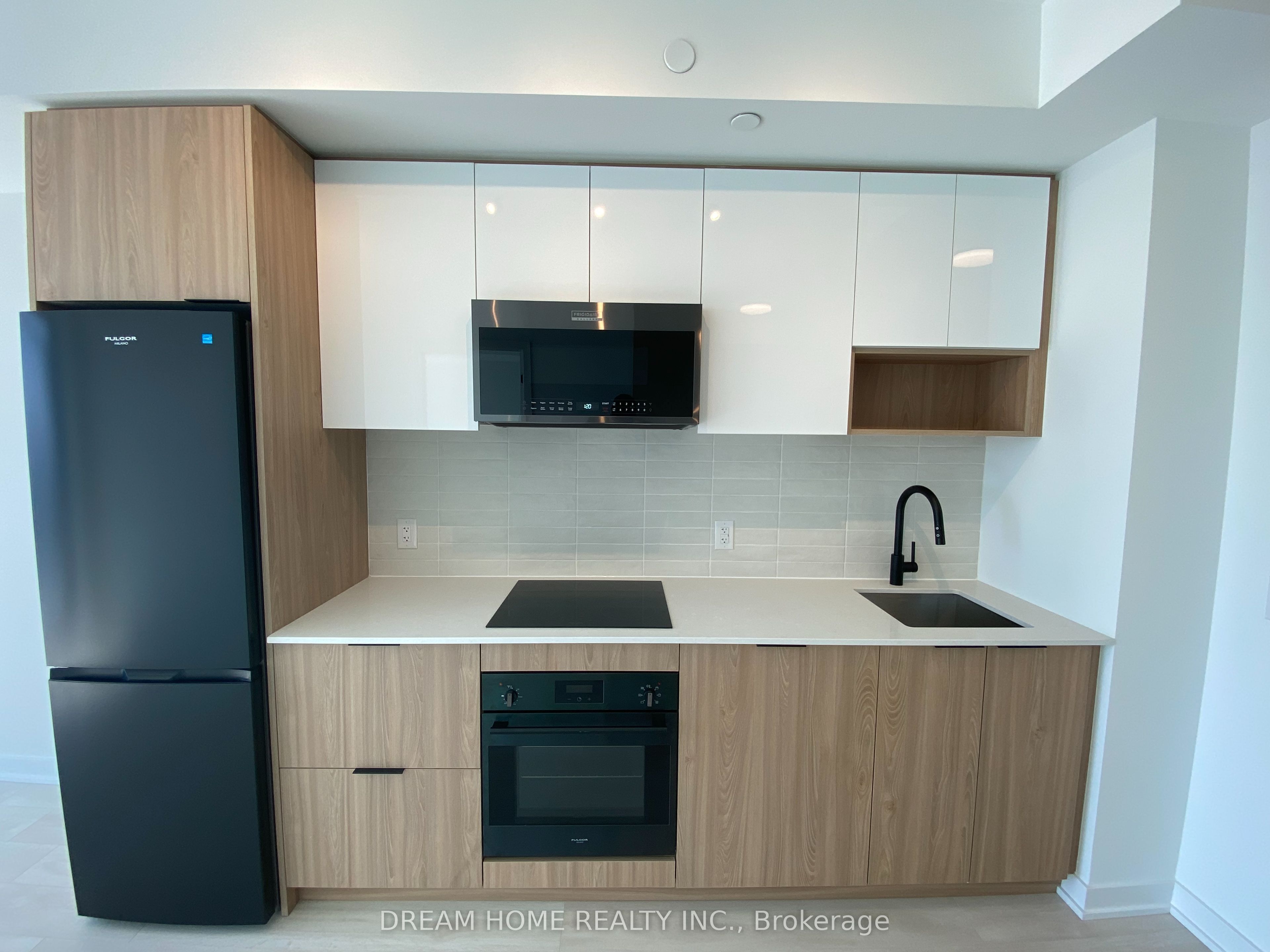 5 Defries Street 2503, Toronto, ON M5A 0W7 photo 2