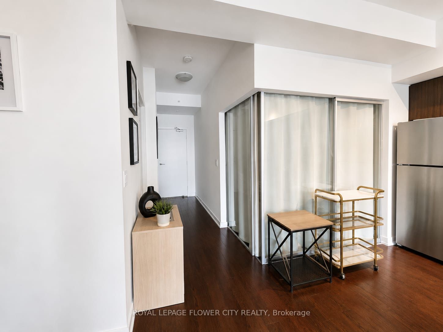 10 Willison Square 607, Toronto, ON M5T 1E7 photo 3