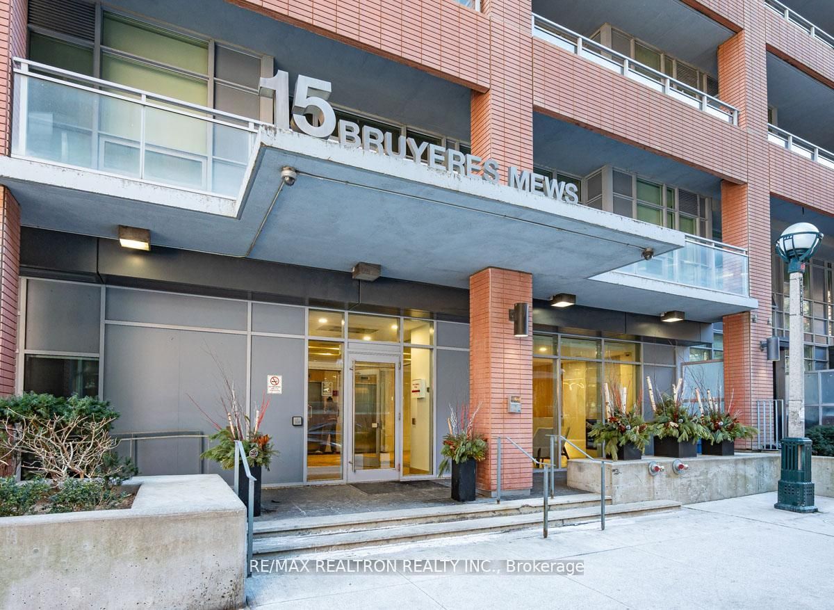15 Bruyeres Mews 1008, Toronto, ON M5V 0A7 photo 4