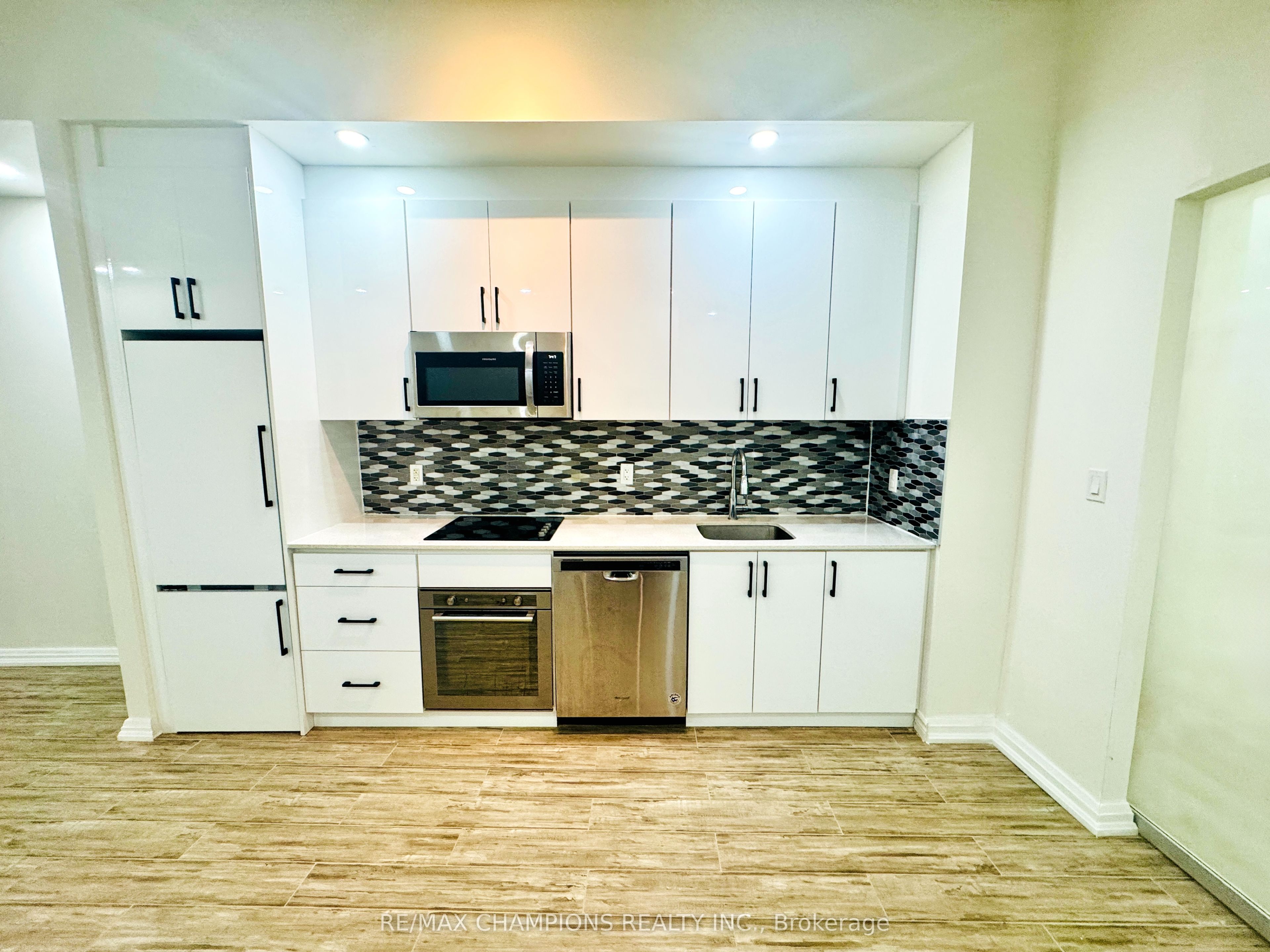 460 Adelaide Street E 103, Toronto, ON M5A 1N6 photo 4