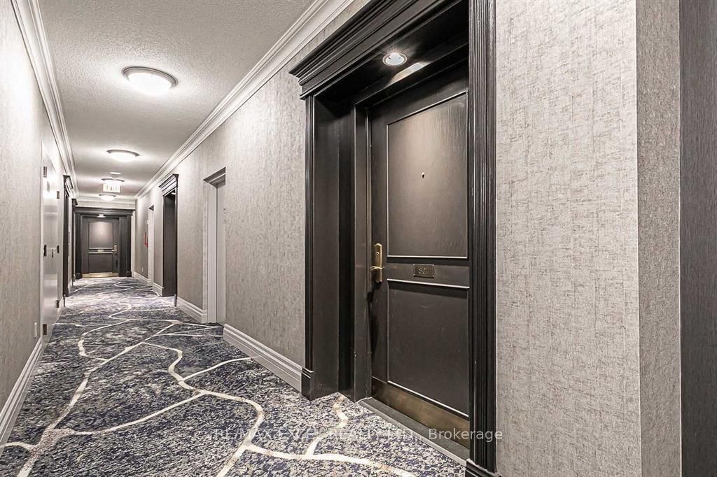 2 Clairtrell Road 801, Toronto, ON M2N 7H5 photo 5