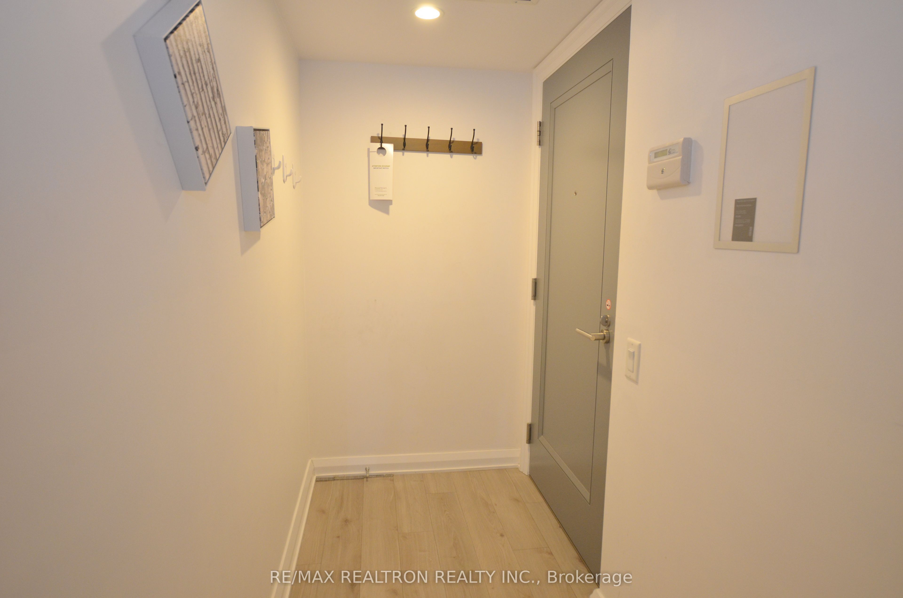 155 Yorkville Avenue 713, Toronto, ON M5R 0B4 photo 4