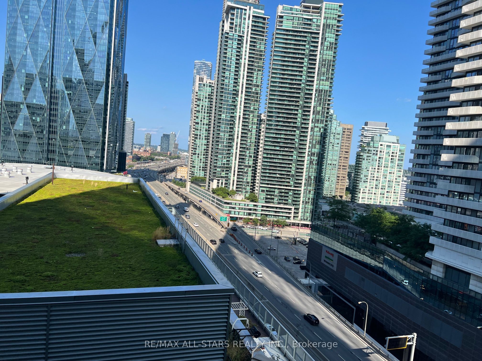 55 Bremner Boulevard 1306, Toronto, ON M5J 0A6 photo 3