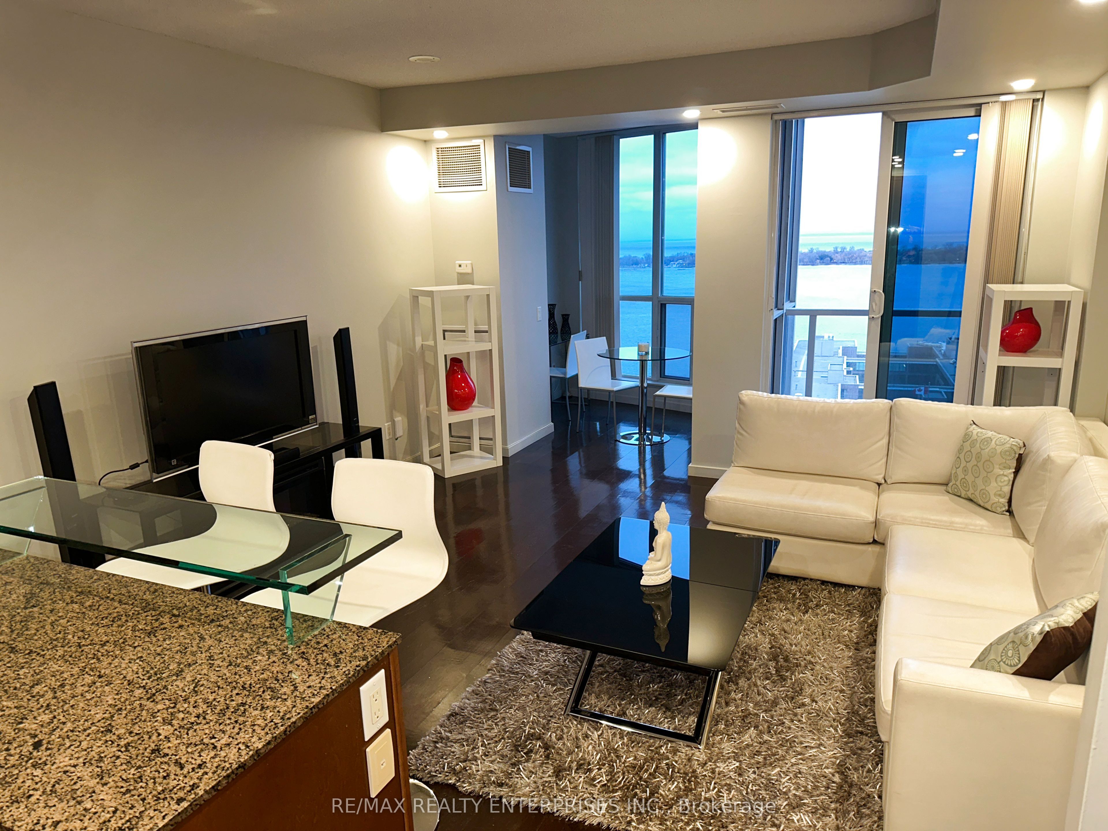 8 York Street 2710, Toronto, ON M5J 2Y2 photo 4