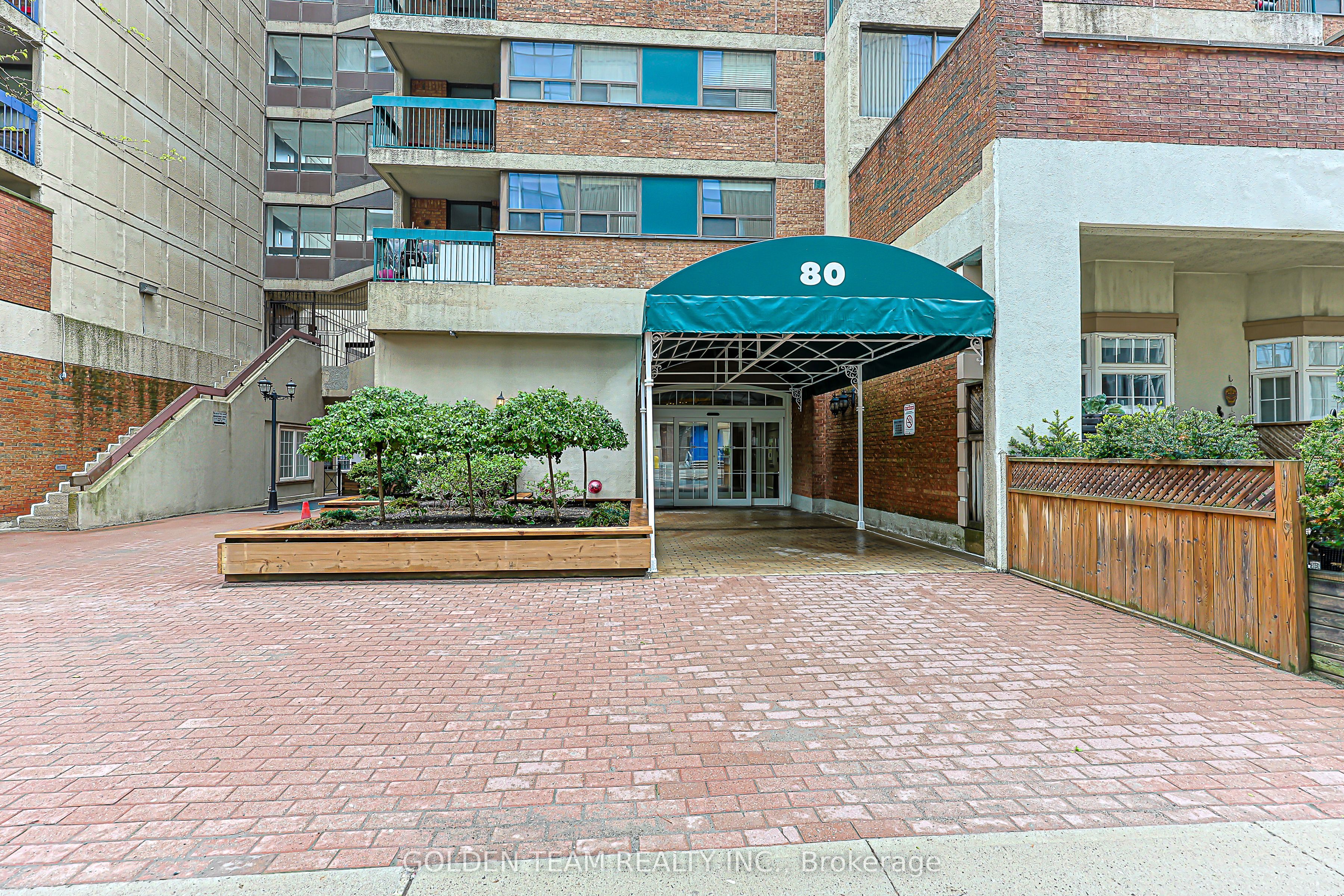80 Saint Patrick Street 621, Toronto, ON M5T 2X6 photo 3