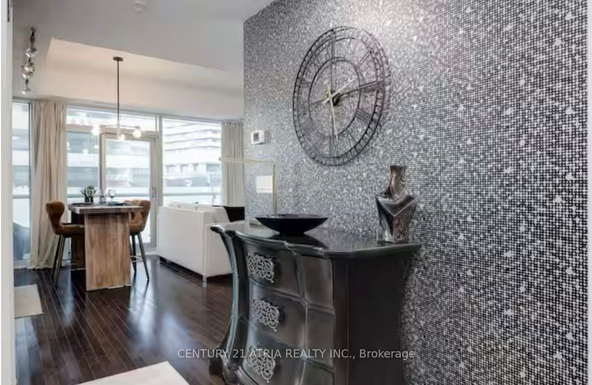 14 York Street 512, Toronto, ON M5J 0B1 photo 3