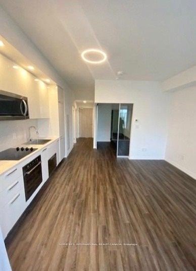 75 Canterbury Place 1015, Toronto, ON M2N 2N1 photo 5