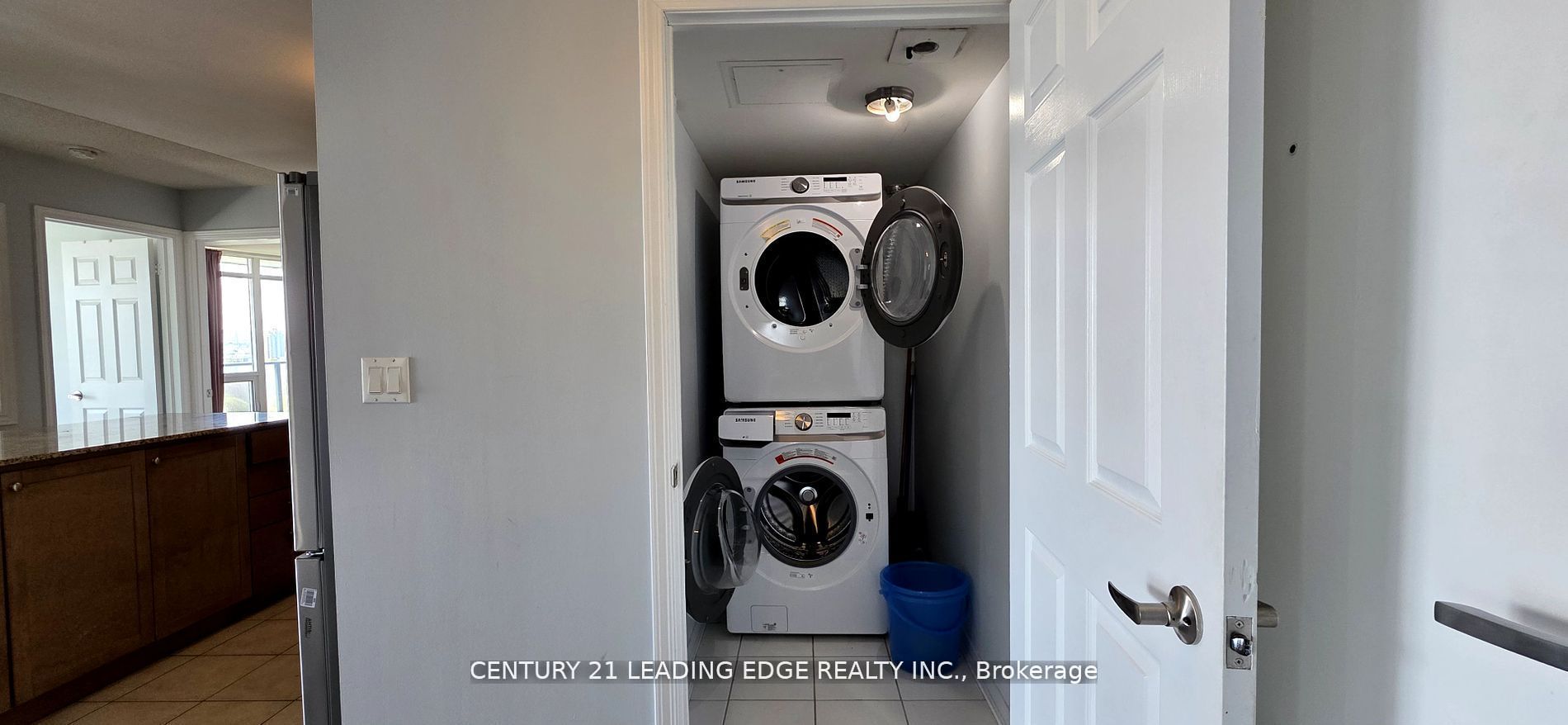 18 Valley Woods Road PH204, Toronto, ON M3A 0A1 photo 3
