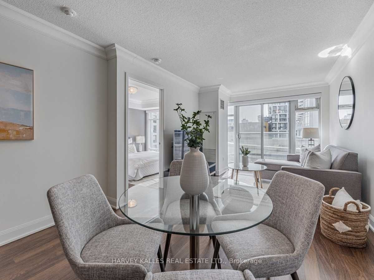 2191 Yonge Street 504, Toronto, ON M4S 3H8 photo 3