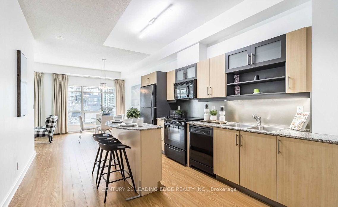 350 Wellington Street W 203, Toronto, ON M5V 3W9 photo 2
