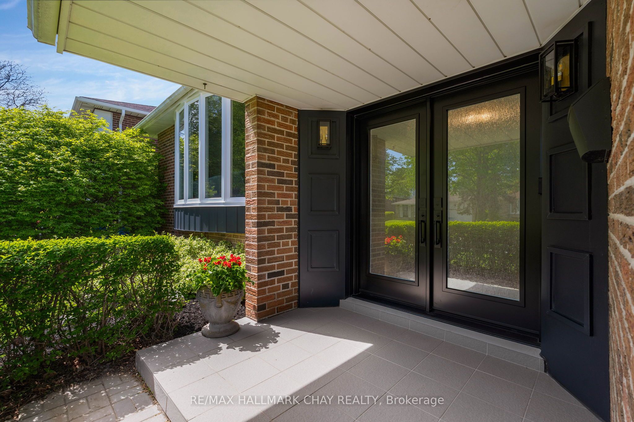 15 Crossbow Crescent, Toronto, ON M2J 3M3 photo 5