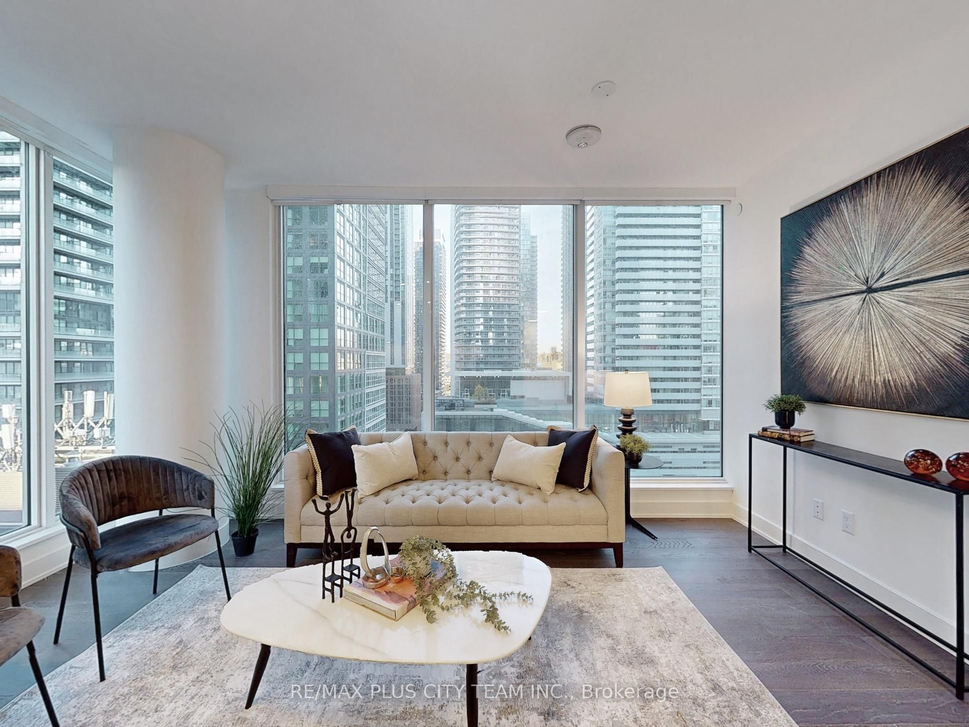 15 Mercer Street 1204, Toronto, ON M5V 0T8 photo 3