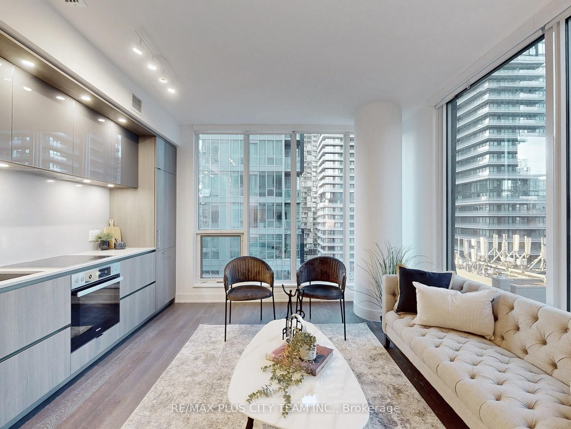 15 Mercer Street 1204, Toronto, ON M5V 0T8 photo 5