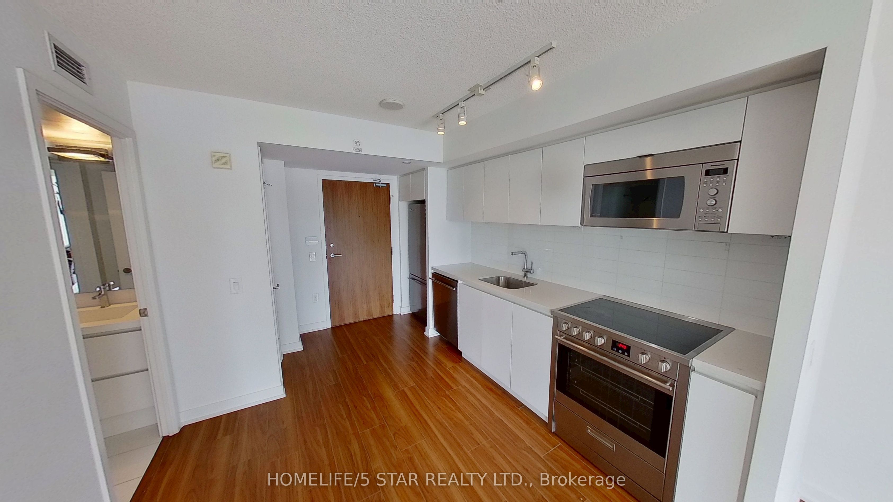 75 QUEENS WHARF Road 910, Toronto, ON M5V 0J8 photo 4