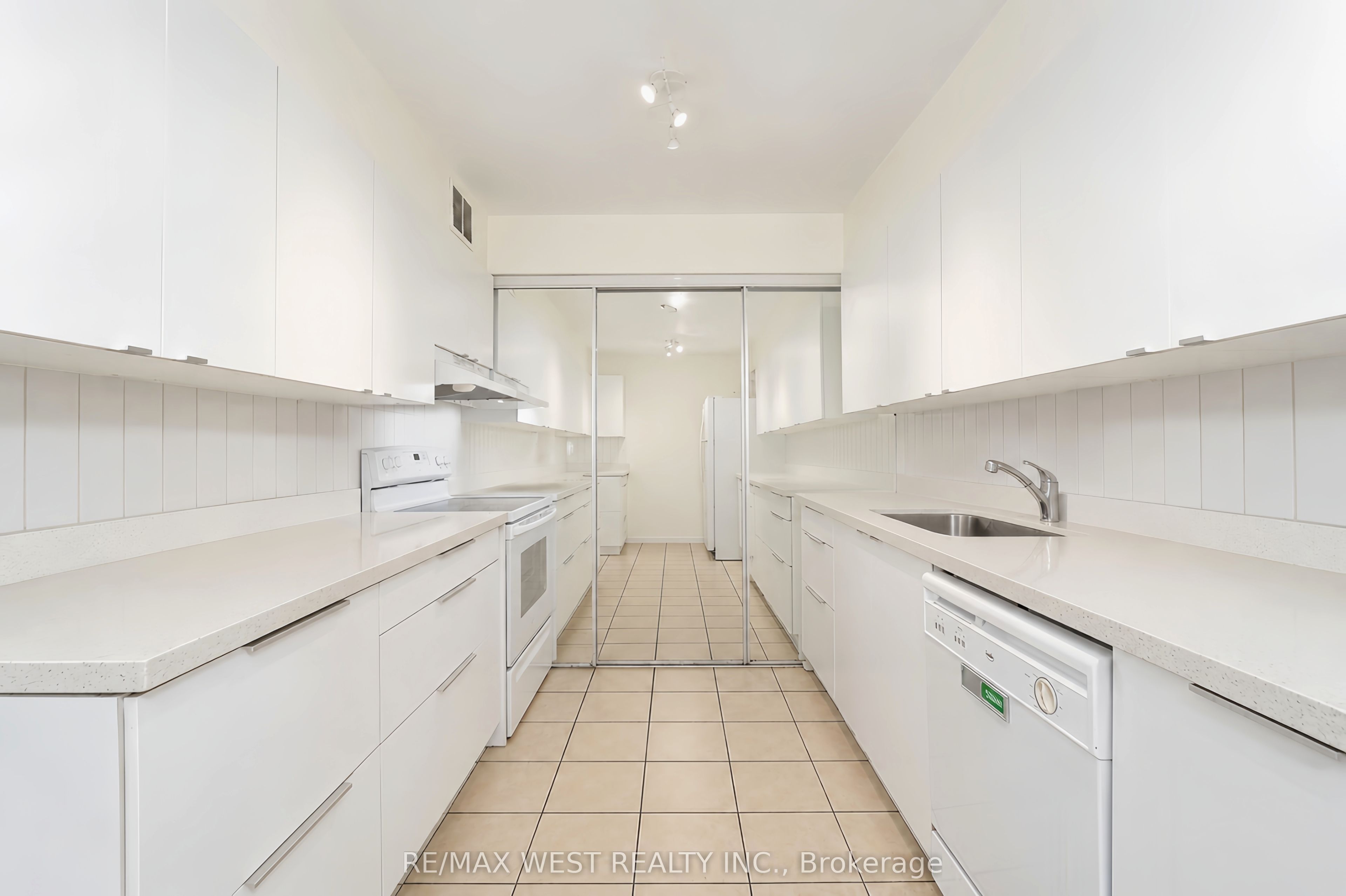 3300 Don Mills Road 510, Toronto, ON M2J 4X7 photo 5