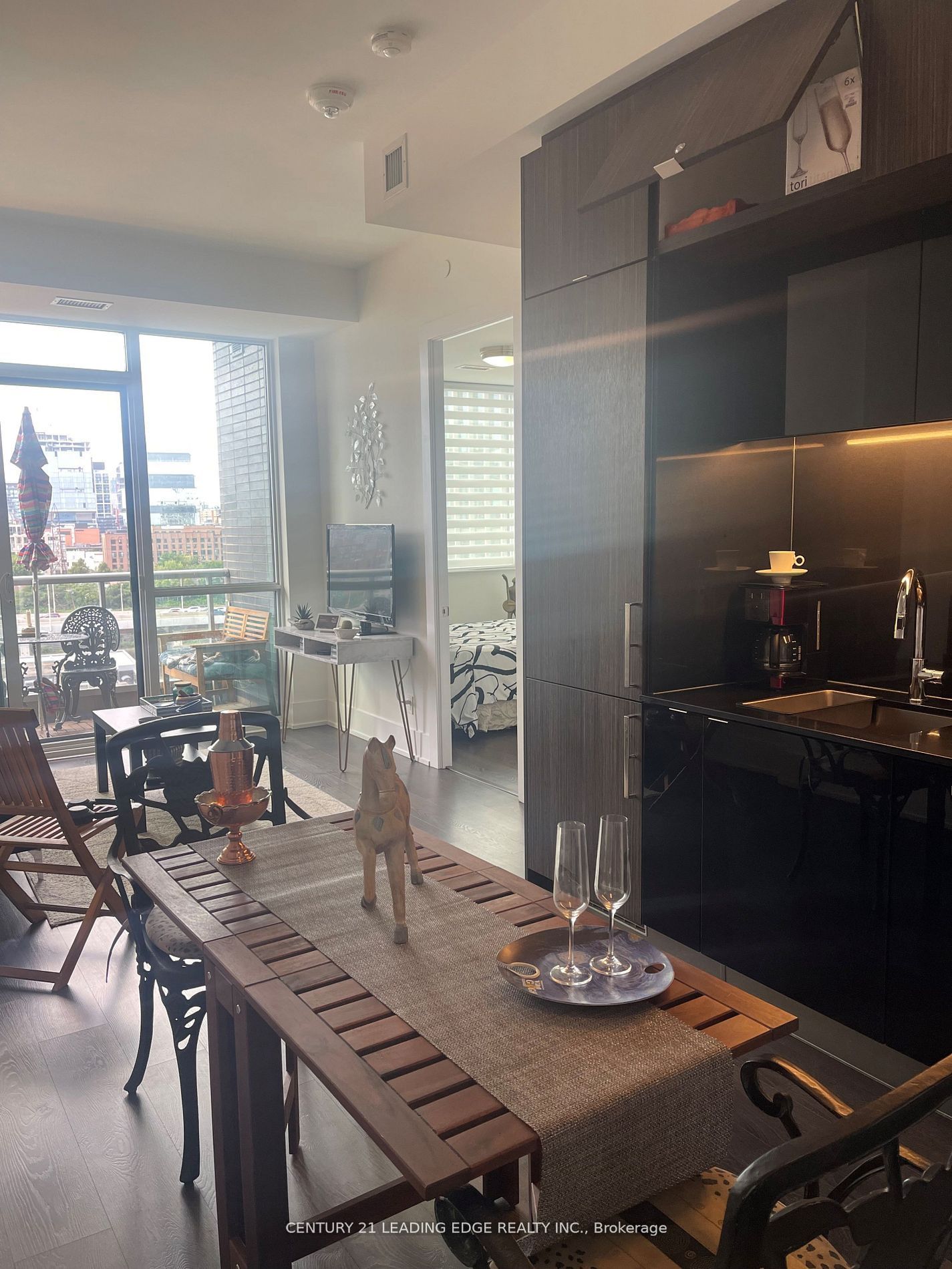 1 Edgewater Drive 923, Toronto, ON M5A 0L1 photo 2
