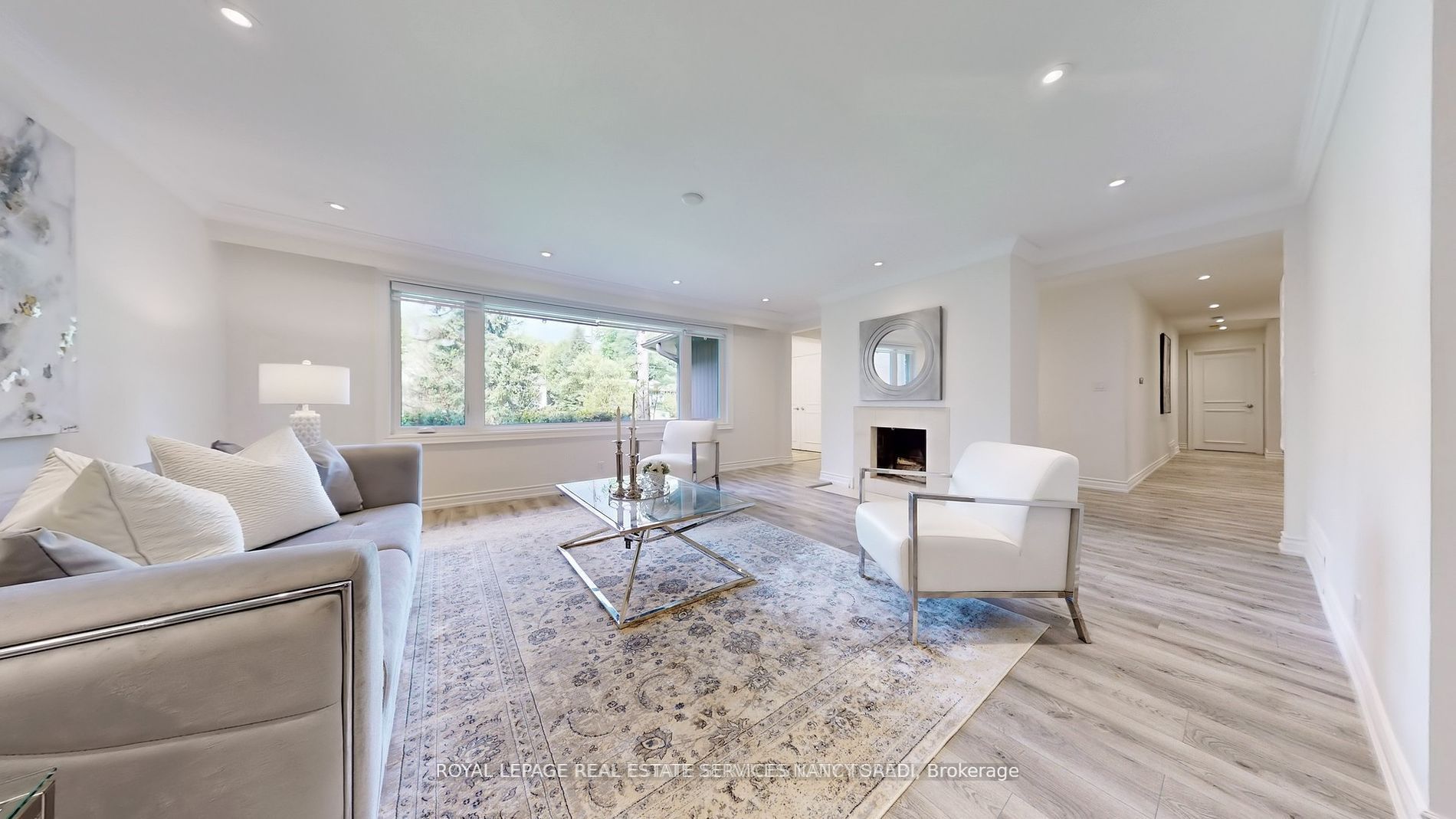 15 Farrington Drive, Toronto, ON M2L 2B4 photo 2