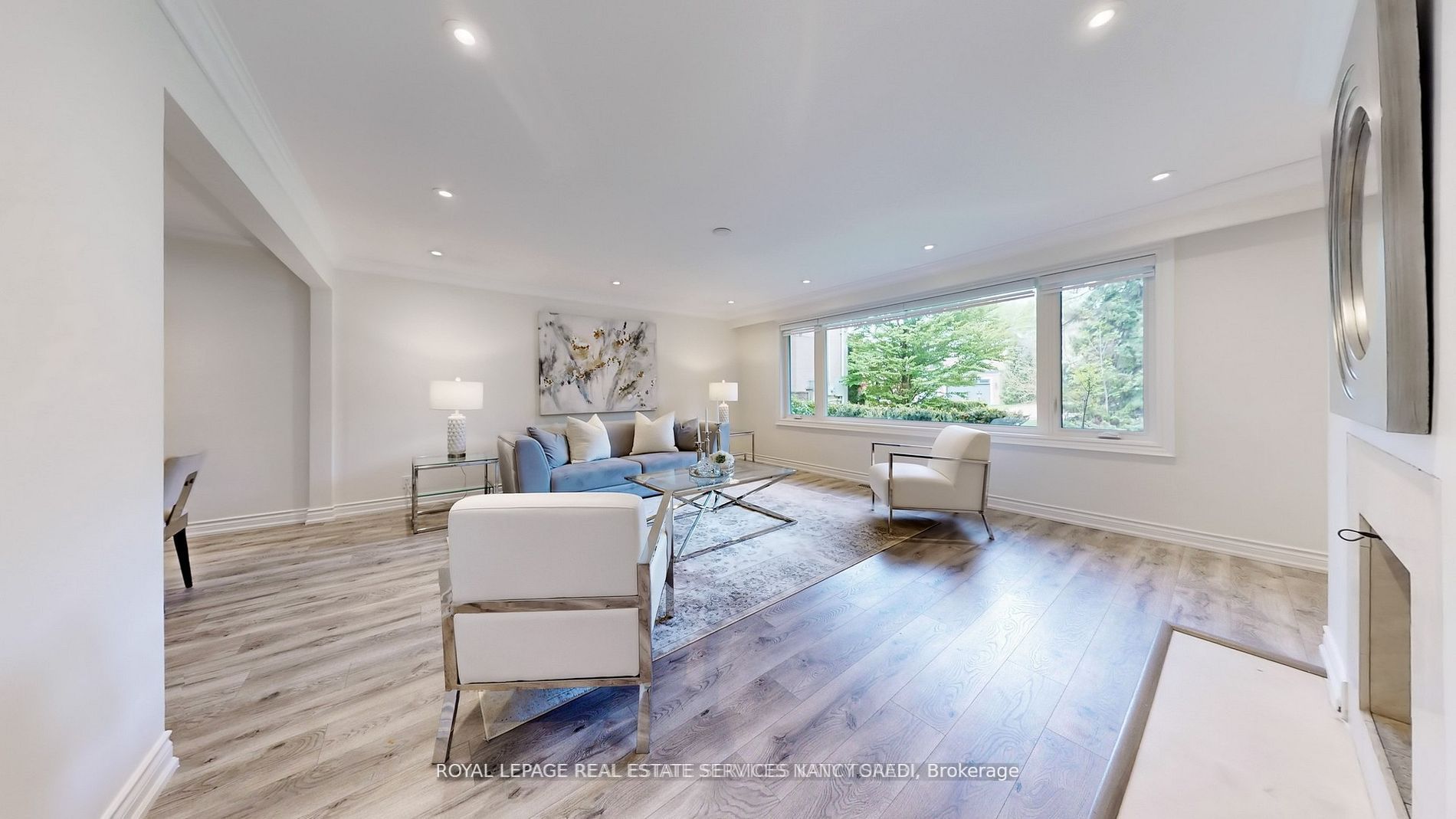 15 Farrington Drive, Toronto, ON M2L 2B4 photo 5
