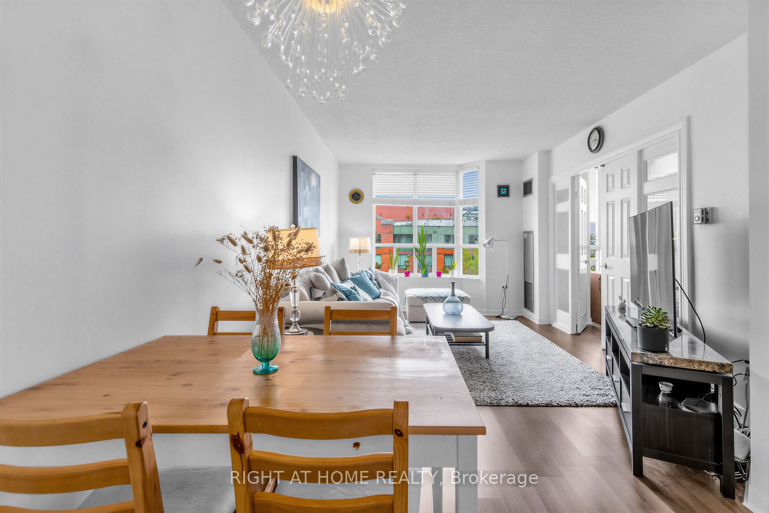 284 Bloor Street W 804, Toronto, ON M5S 3B8 photo 3