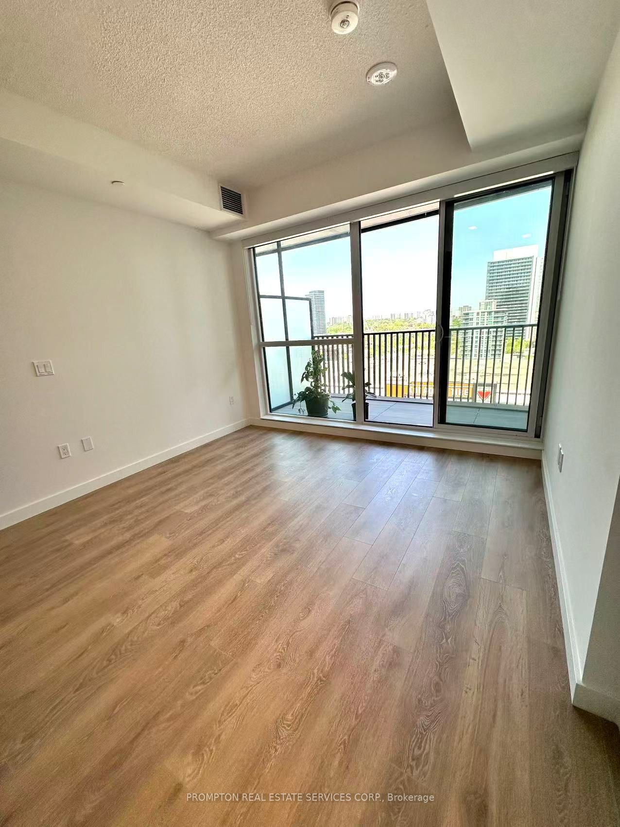 75 Billes Heights 910, Toronto, ON M2K 0J8 photo 3