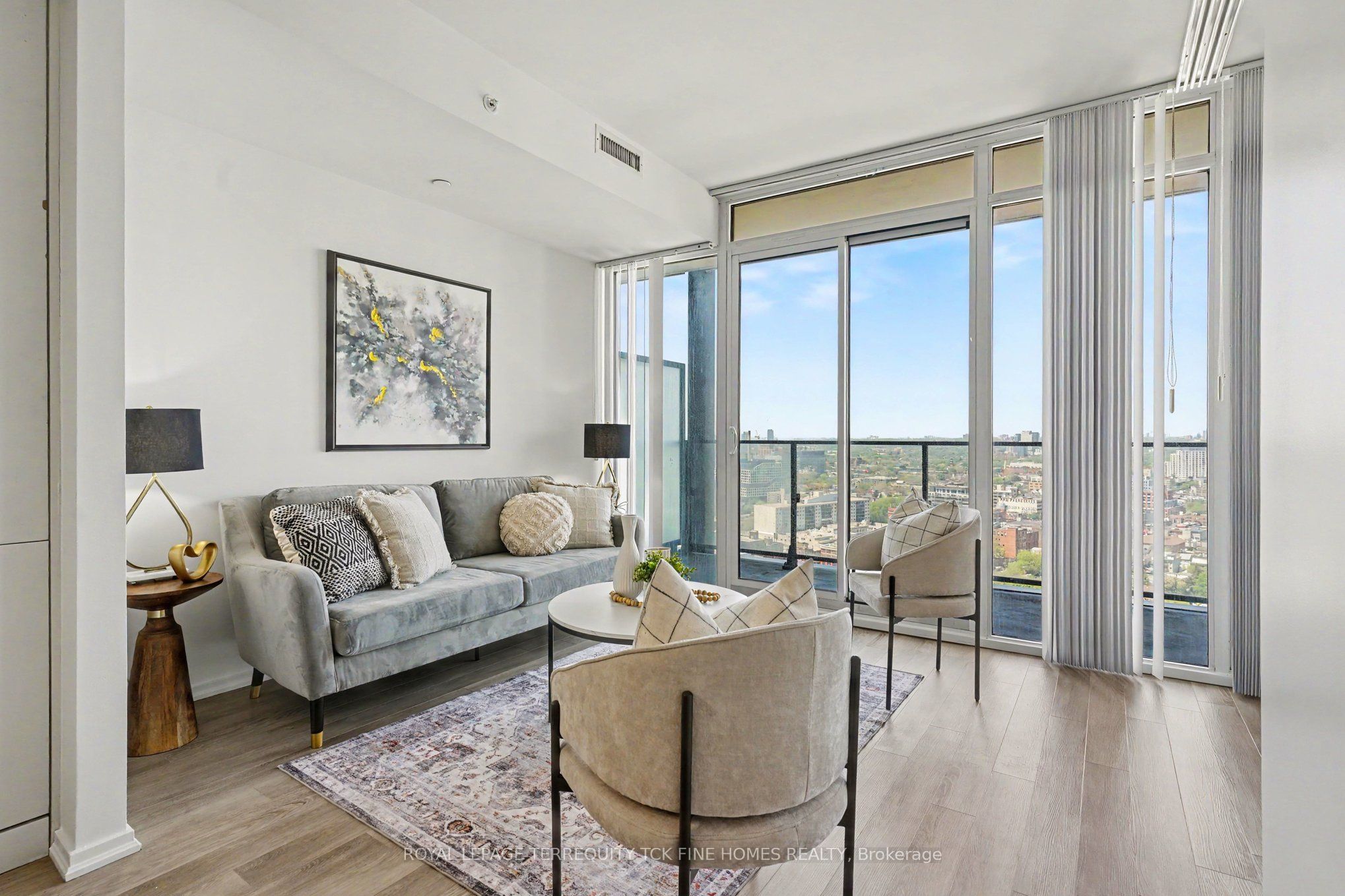 125 Peter Street 2703, Toronto, ON M5V 0M2 photo 3